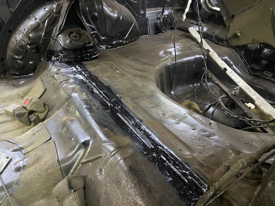 Обработка антикоррозийным составом 👨‍🔧 — Nissan Sunny (B14), 1,5 л ...