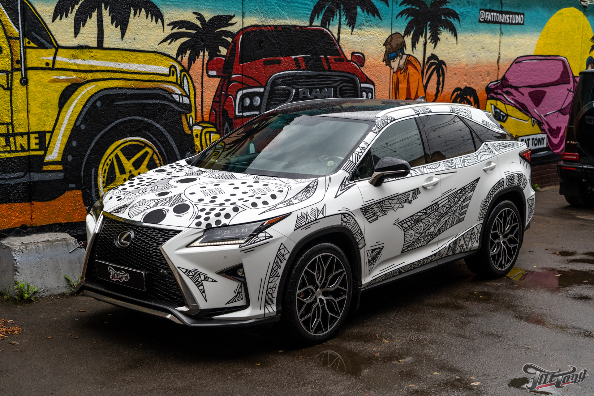 Необычный черно-белый дизайн для Lexus RX (винилография) — FatTony на DRIVE2