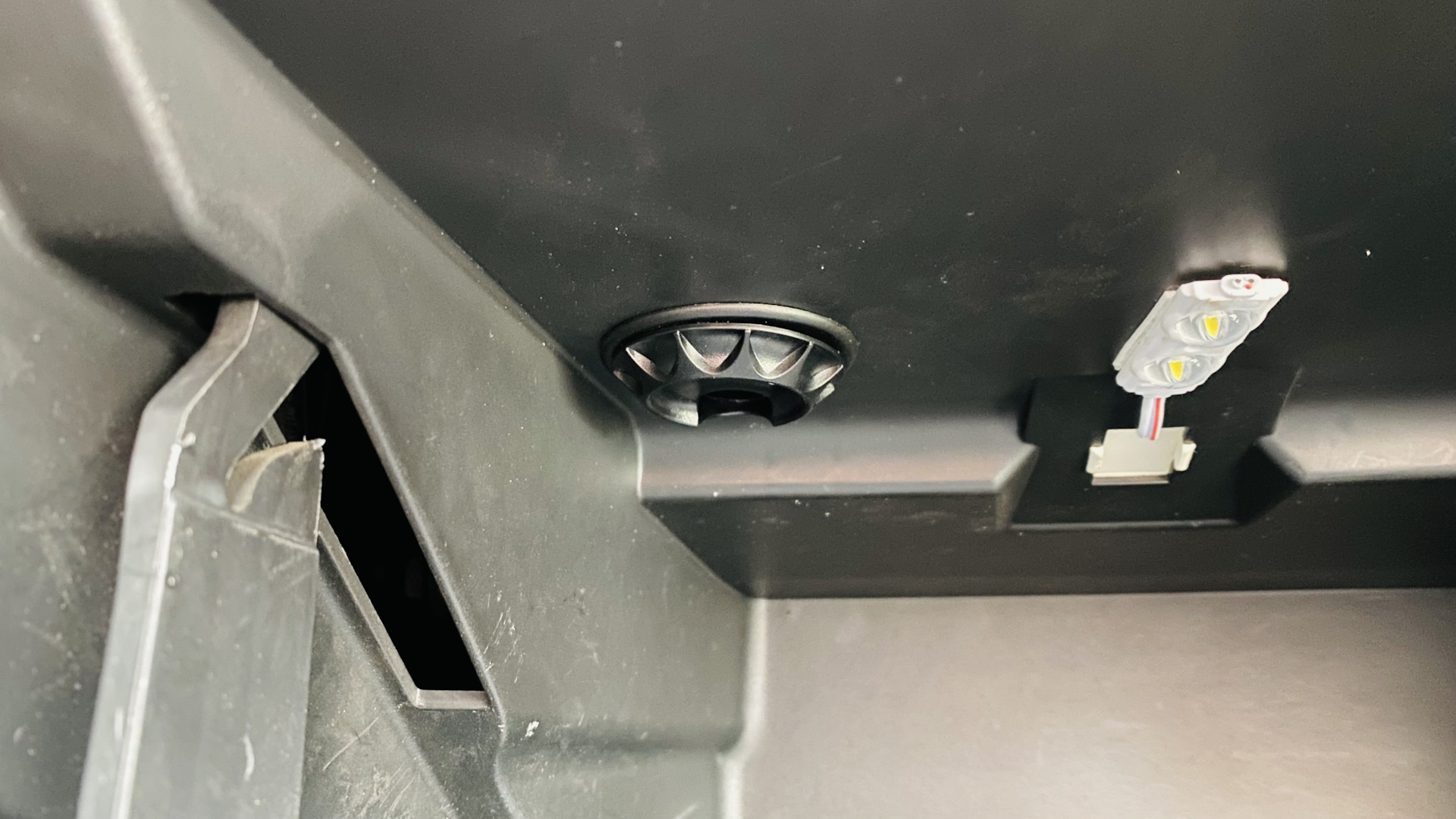 Охлаждающий перчаточный ящик — Nissan Teana (J32), 2,5 л, 2013 года ...