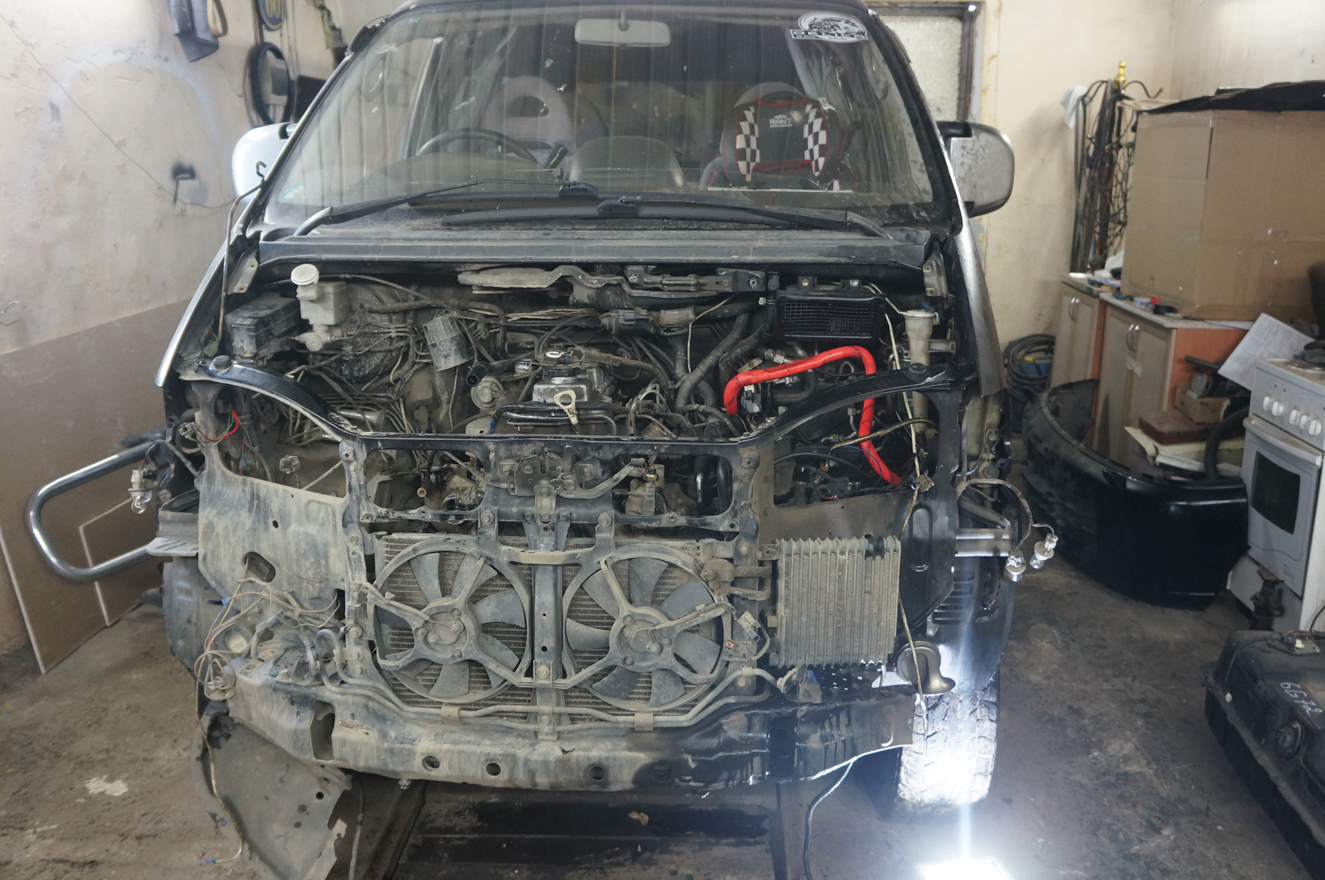 Двигатель mitsubishi delica. 2jz ge на Паджеро. Митсубиси Delica свап. 2jz в Паджеро 2. Свап 1jz Mitsubishi Delica p25w.