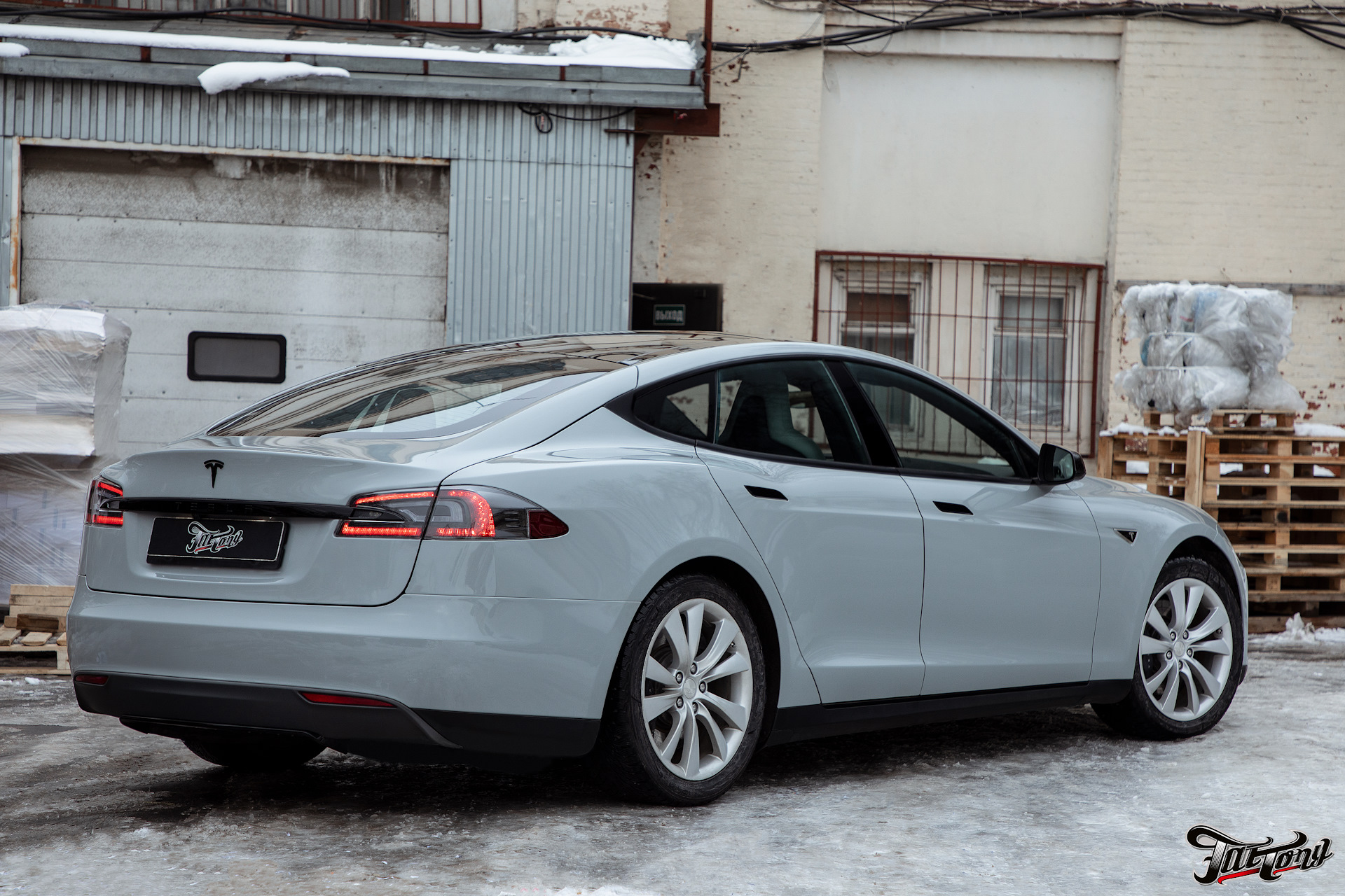 Tesla Nardo Gray model 3