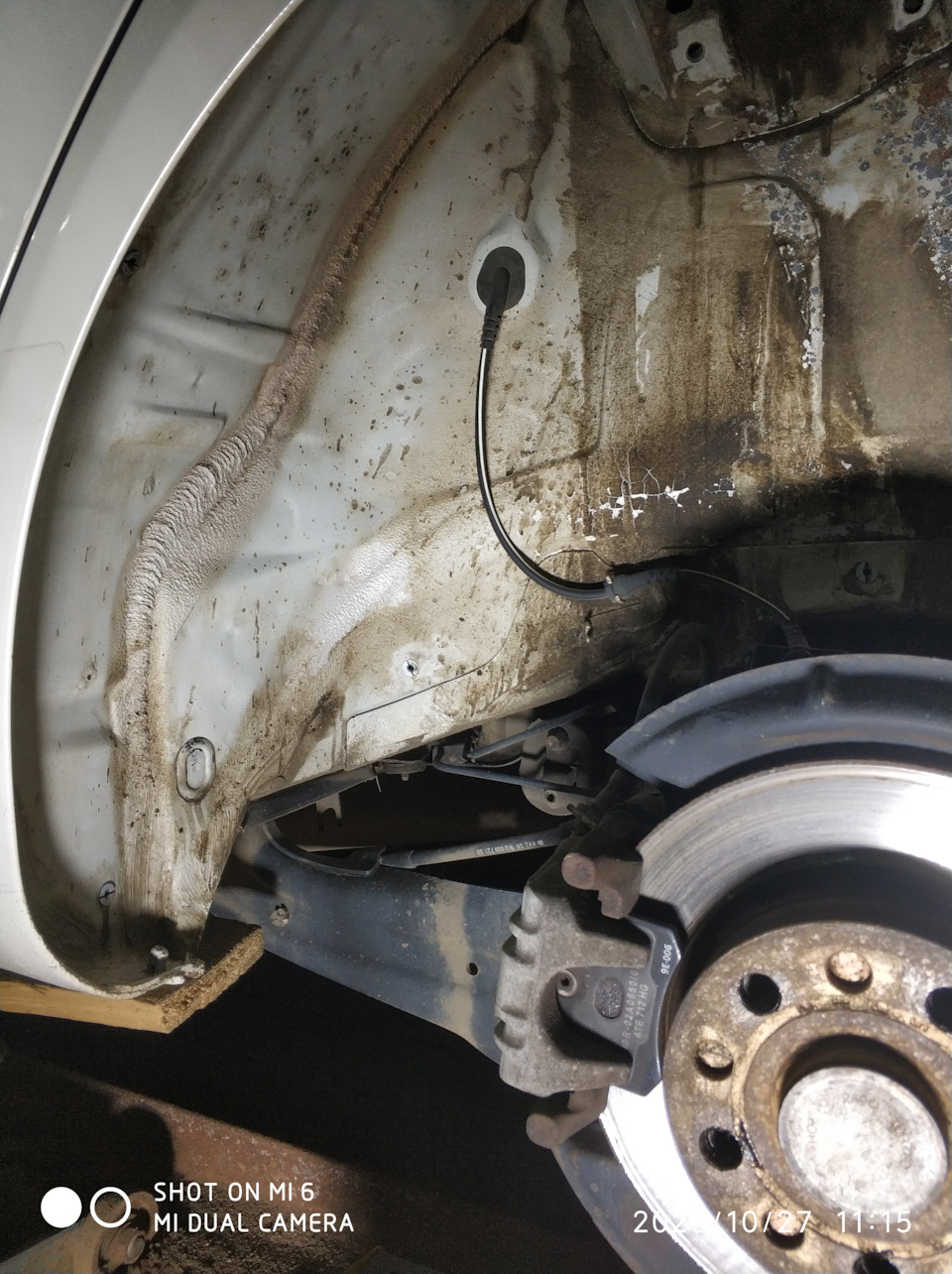 Отбойники задних амортизаторов. — Skoda Octavia A5 Mk2, 1,6 л, 2012 ...
