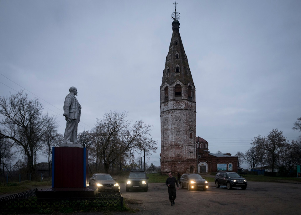 где сейчас 8 часов вечера в россии