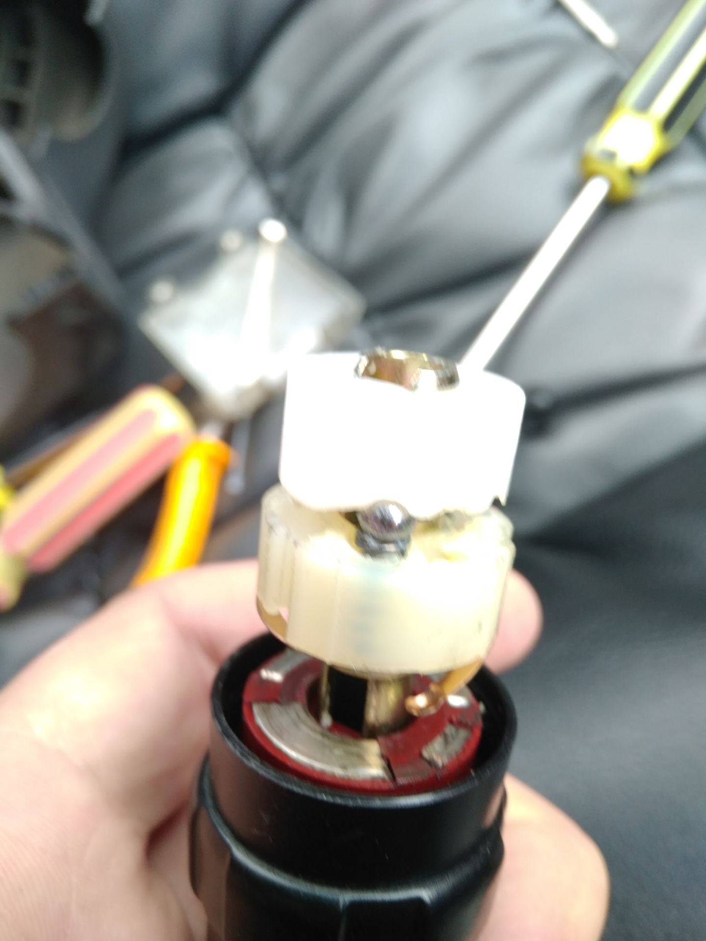 попытка починить гитару заднего дворника — Toyota Caldina (210), 2 л ...