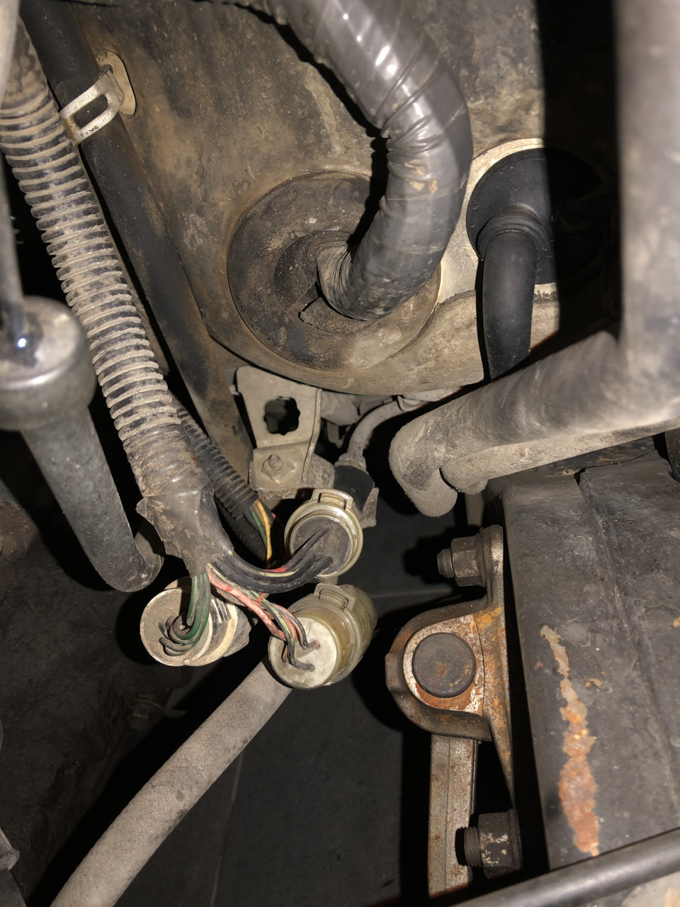 кучка фишек на АКПП на моей машине — Toyota Crown (S120)