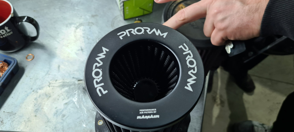 Смена воздушного фильтра — Volkswagen Tiguan (1G), 2 л, 2015 года ...