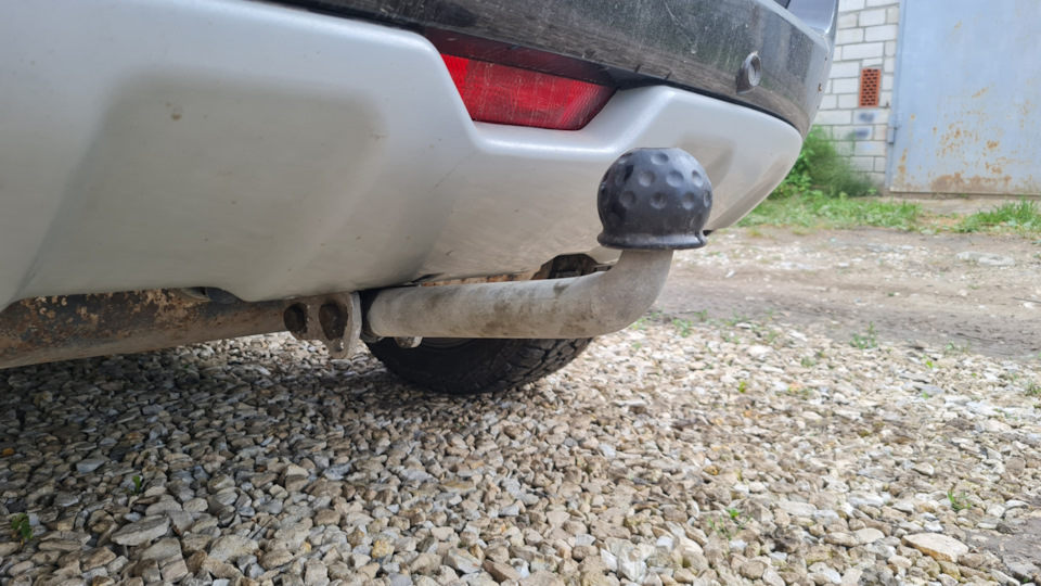 Буксировочная проушина — Renault Koleos (1G), 2 л, 2014 года ...