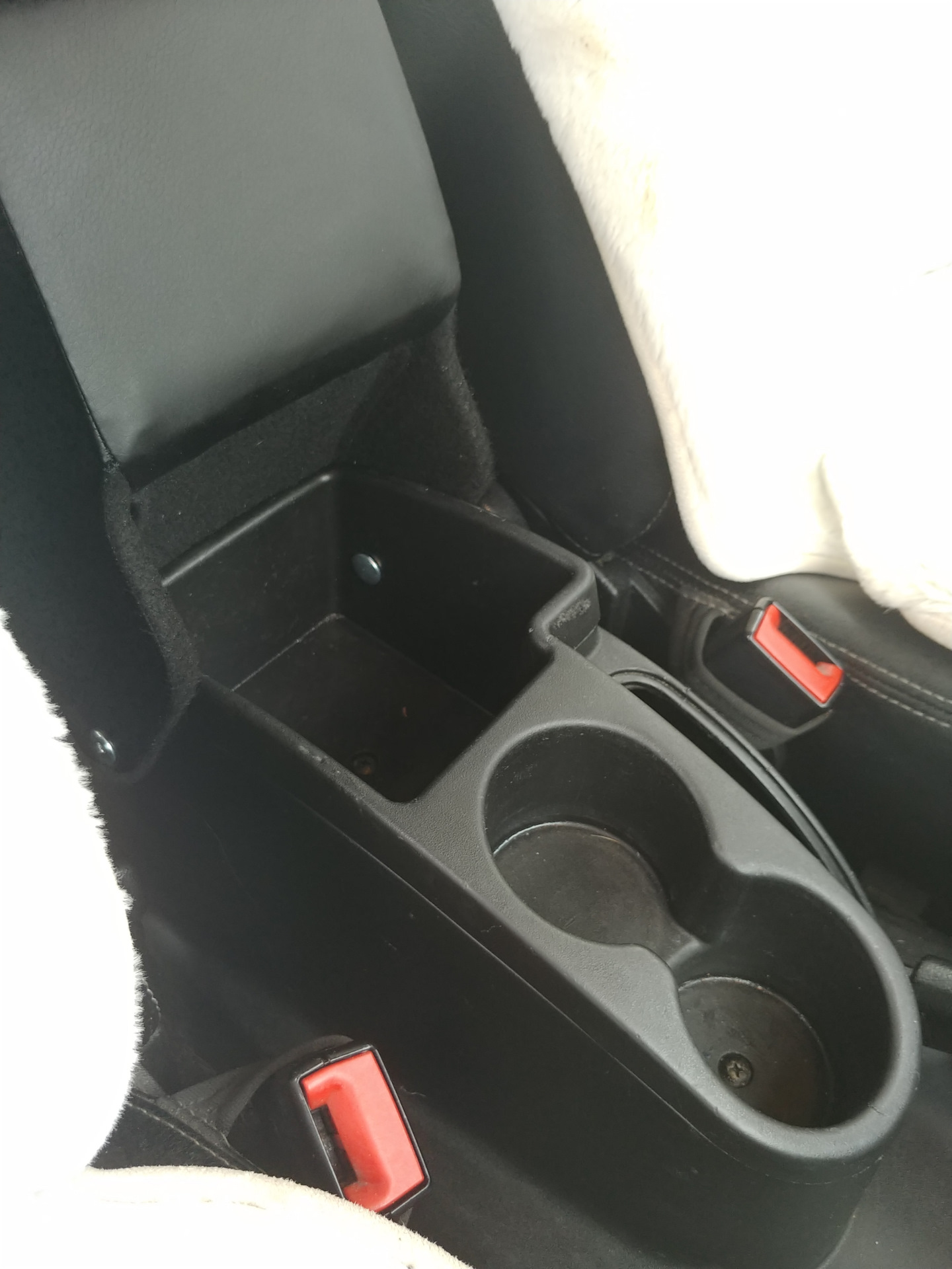 Подлокотник в Ниву Шевроле — Chevrolet Niva GLX, 1,7 л, 2012 года ...