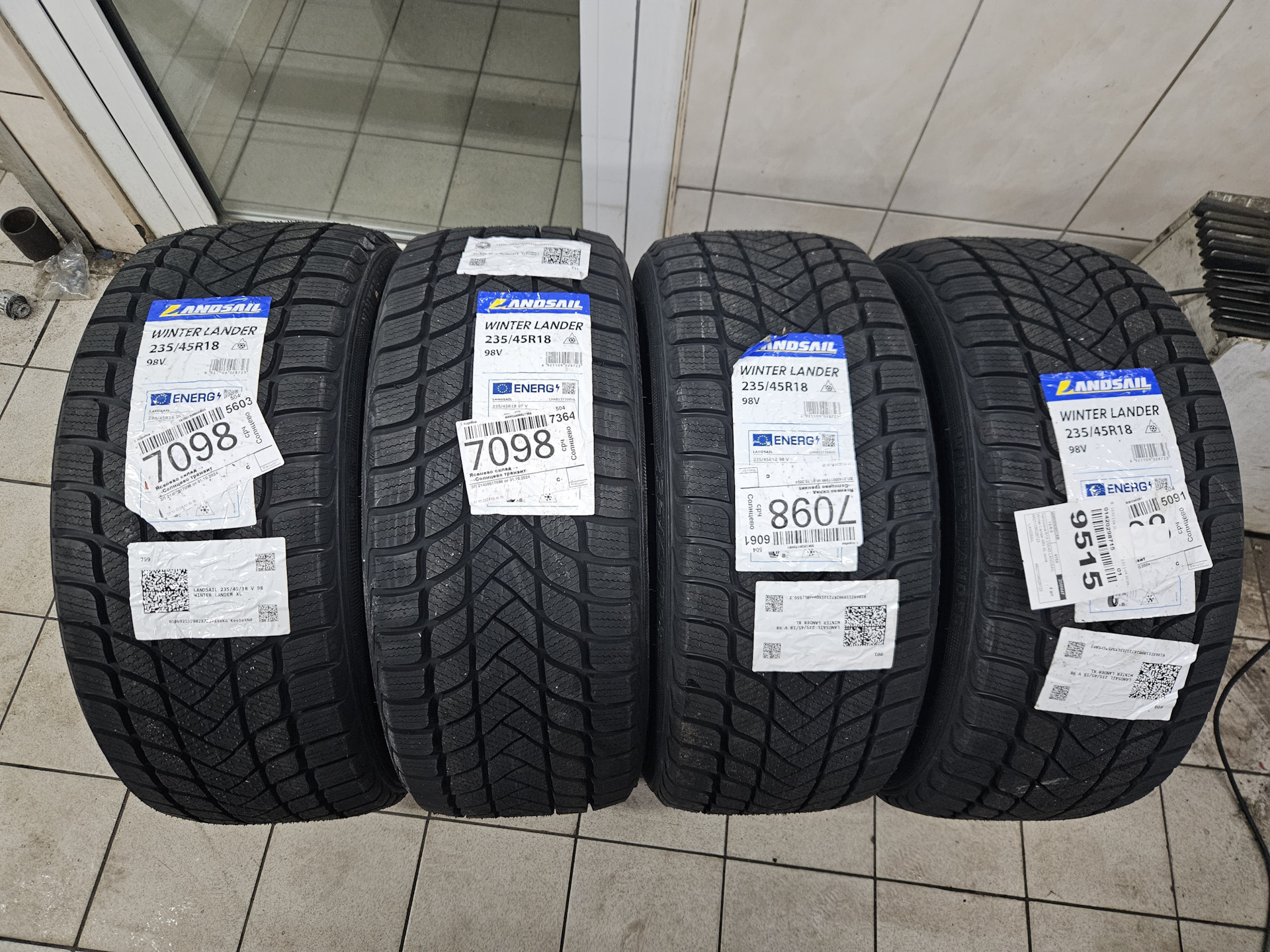 Шины "LANDSAIL Winter Lander" 235/45 R18 98V — KIA Optima (4G), 2,4 л ...