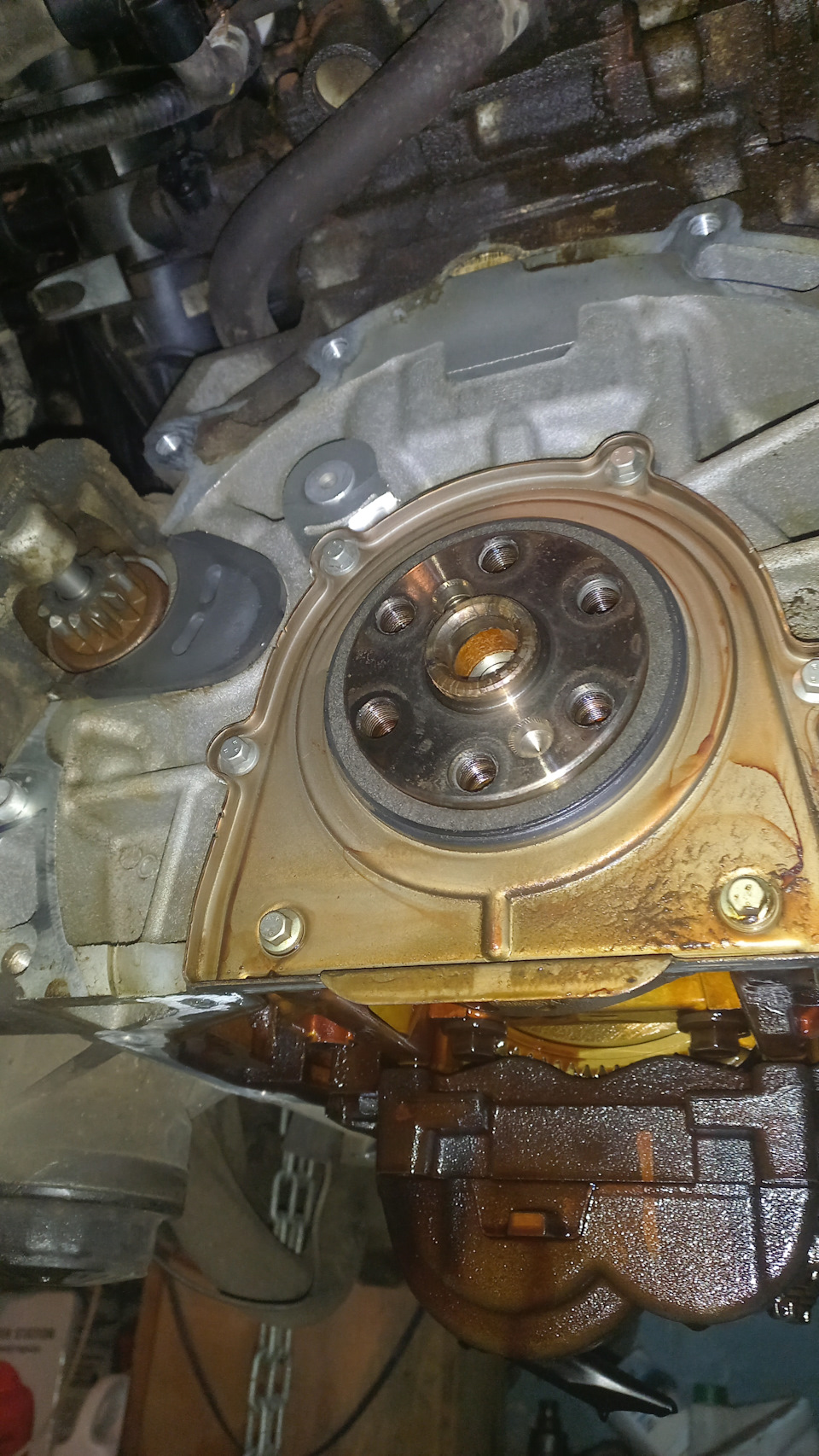 Течет коренной сальник, снятие АКПП — Ford Escape (2G), 2,5 л, 2008 ...