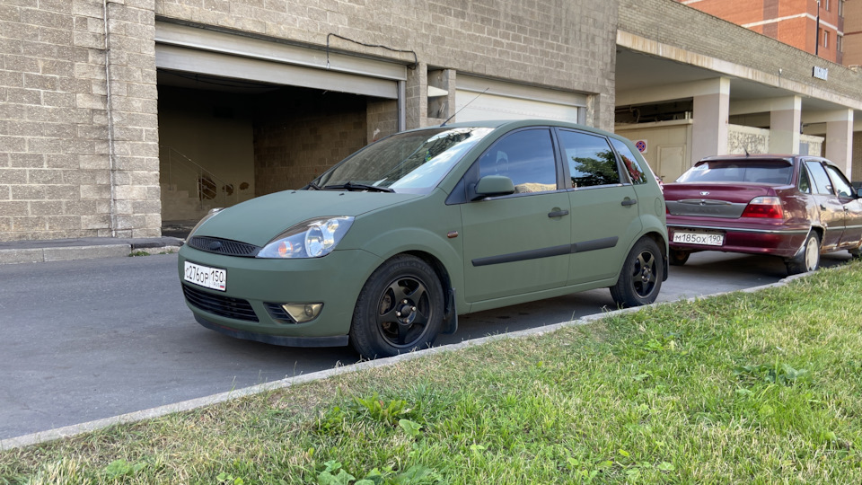 Загорается лампочка аккумулятора🔋 — Ford Fiesta (Mk V), 1,4 л, 2006 ...