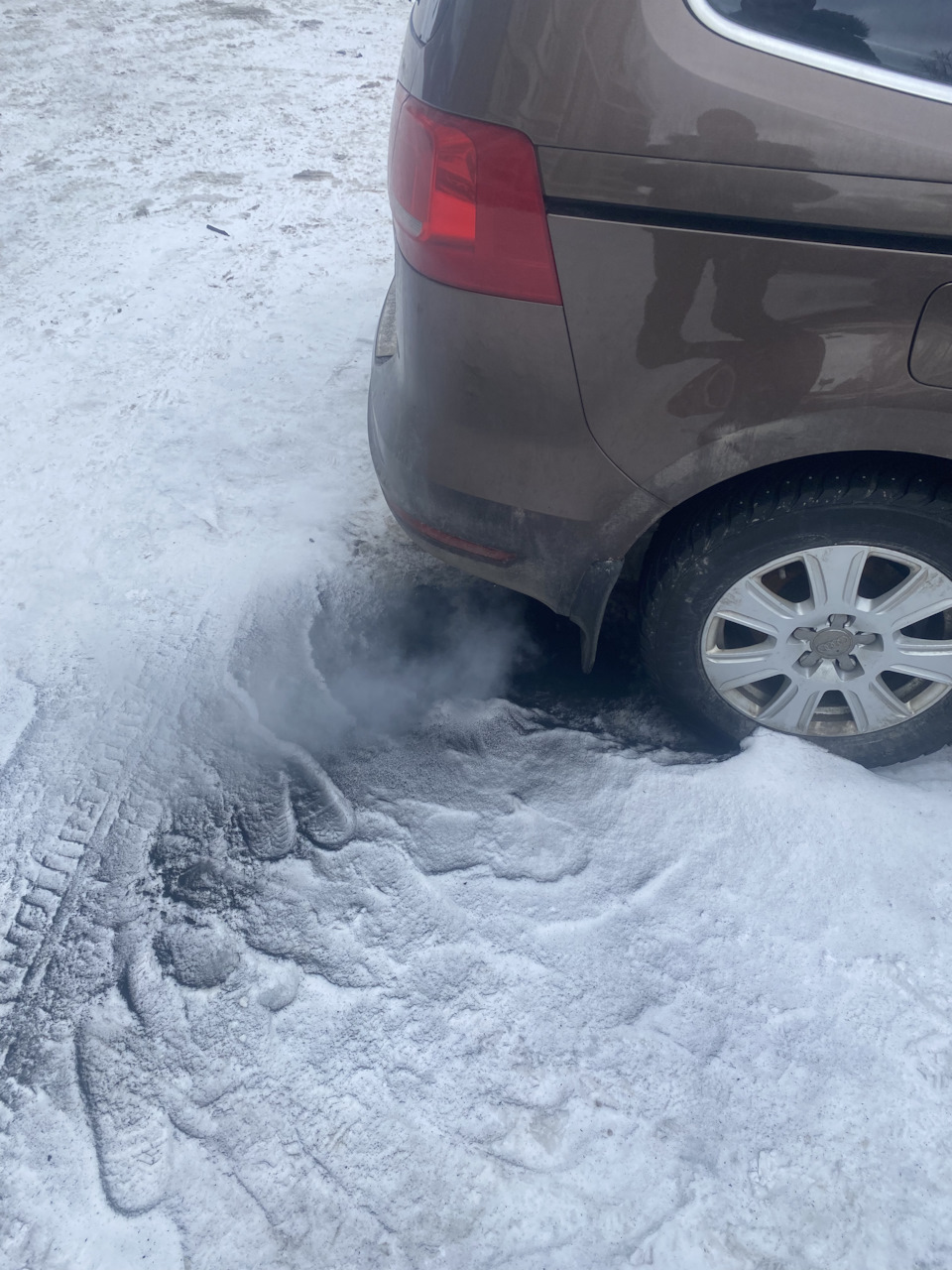 Турбина погнала масло, пропала тяга, и стало дымить — Volkswagen Sharan  (2G), 2 л, 2011 года | поломка | DRIVE2