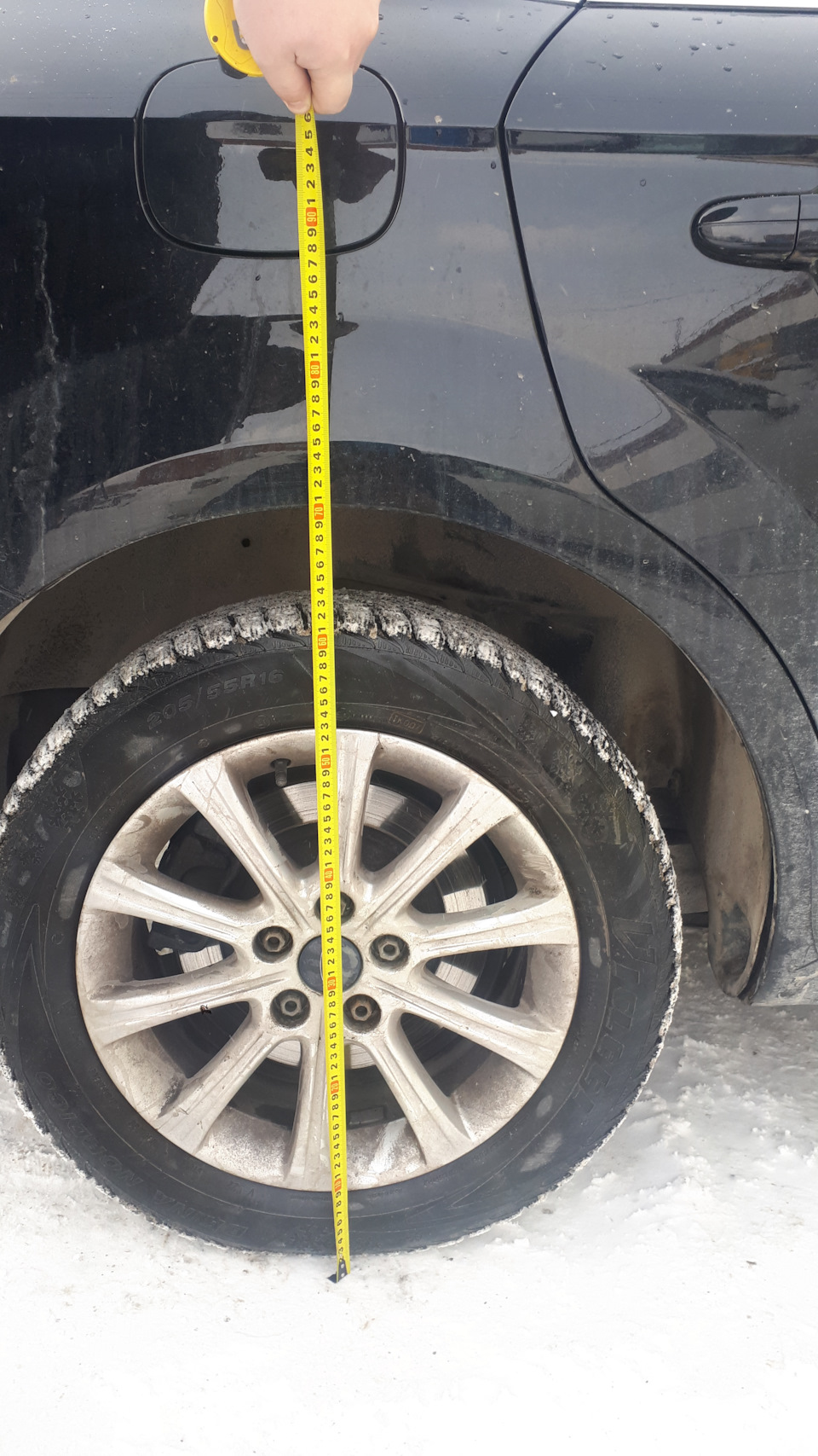 Krok 26 — Kontrola: sprawdzenie prześwitu elementów podwozia (m.in. osłon, wydechu) po modyfikacji. — Ford Mondeo Mk4 FL