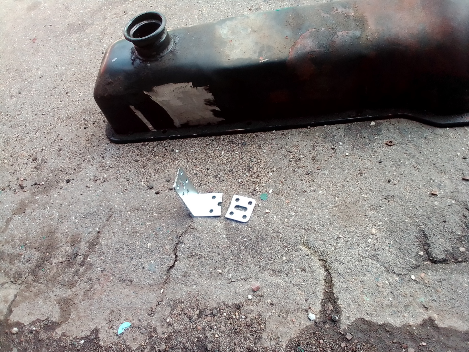 Инжекторная клапанная крышка на карбюраторный мотор — Lada 21053, 1,5 л ...