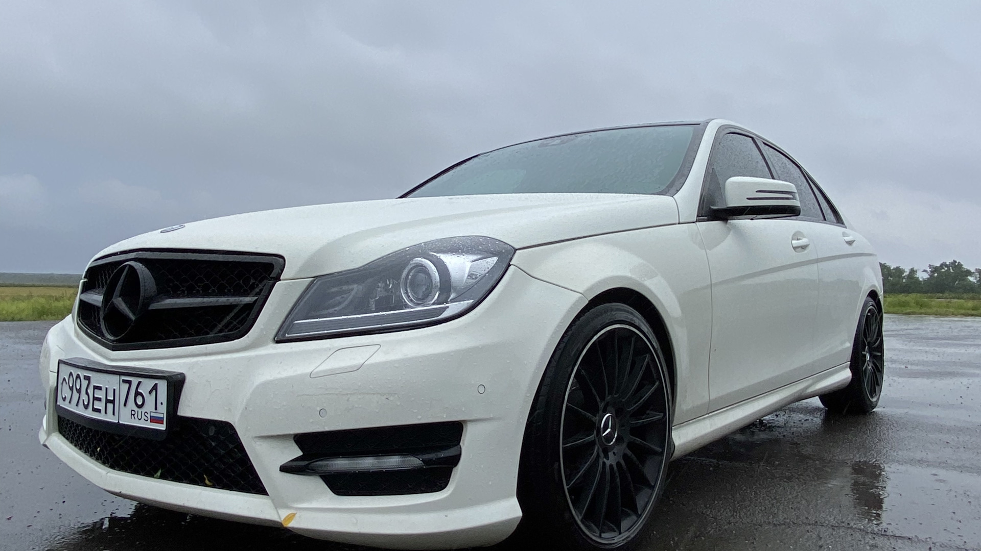 Mercedes-Benz C-class (W204) 1.8 бензиновый 2011 | С1.83 ///AMG Line на  DRIVE2