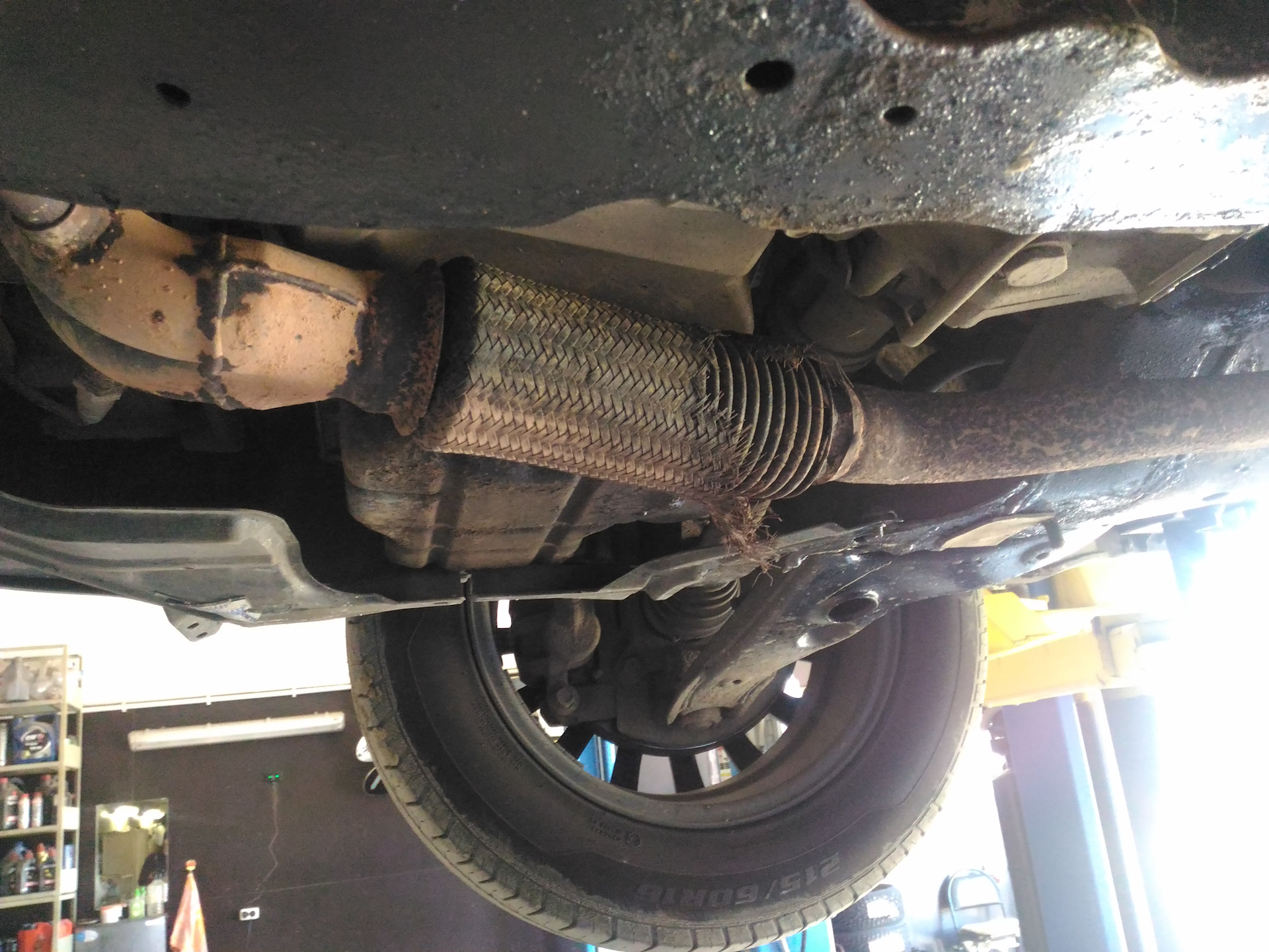 Гофра на мицубиси галант 2000г 2,0. Какие размеры гофра глушителя дион митсубиси. Выхлопная система mitsubishi outlander xl 2. Глушитель mitsubishi outlander xl 2. Гофра на митсубиси аутлендер 2011.