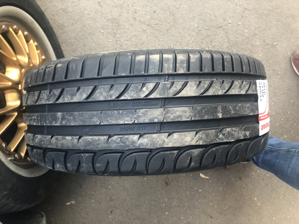 Новая резина на лето Tiger, колпачки на вентиль — Volkswagen Golf Mk5 ...