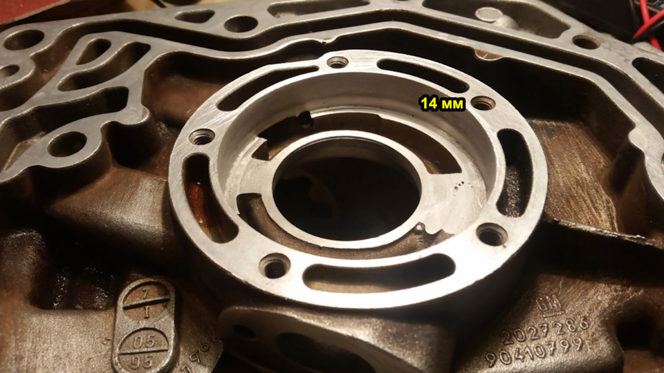 Корпус масляного насоса v6 после расточки — Opel Vectra B. Запчасти на фото: 2027286