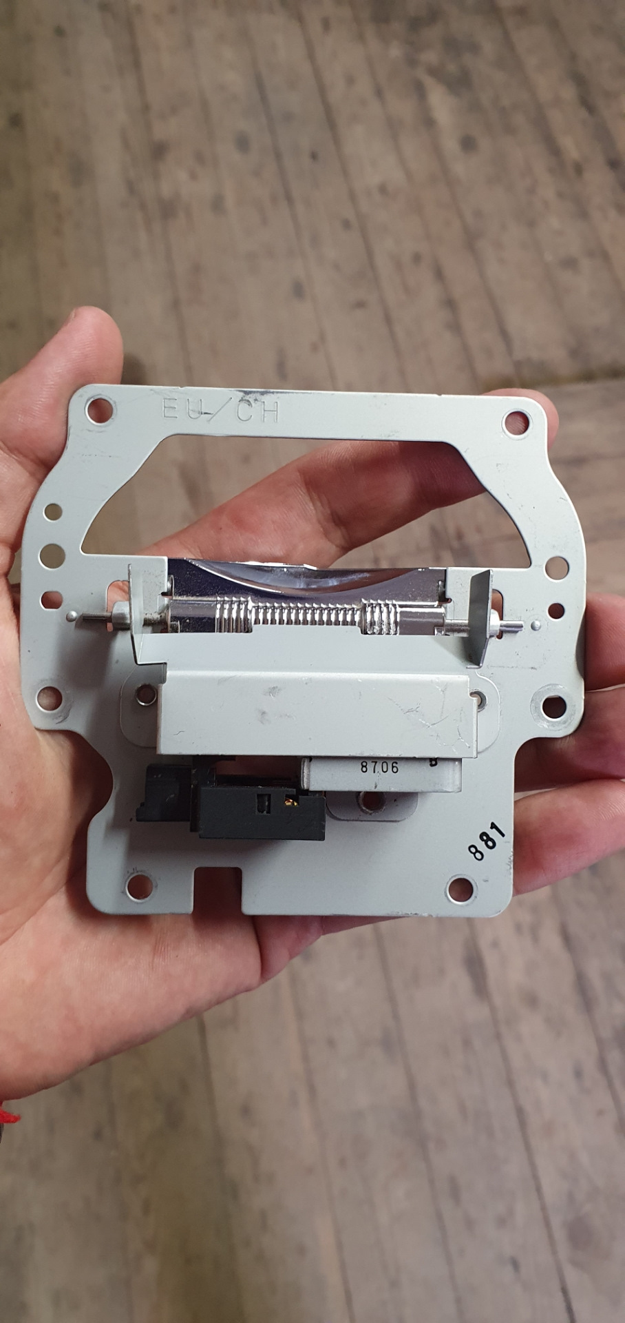 Замена шторок на европейские, покраска маски фар в чёрный цвет и ...