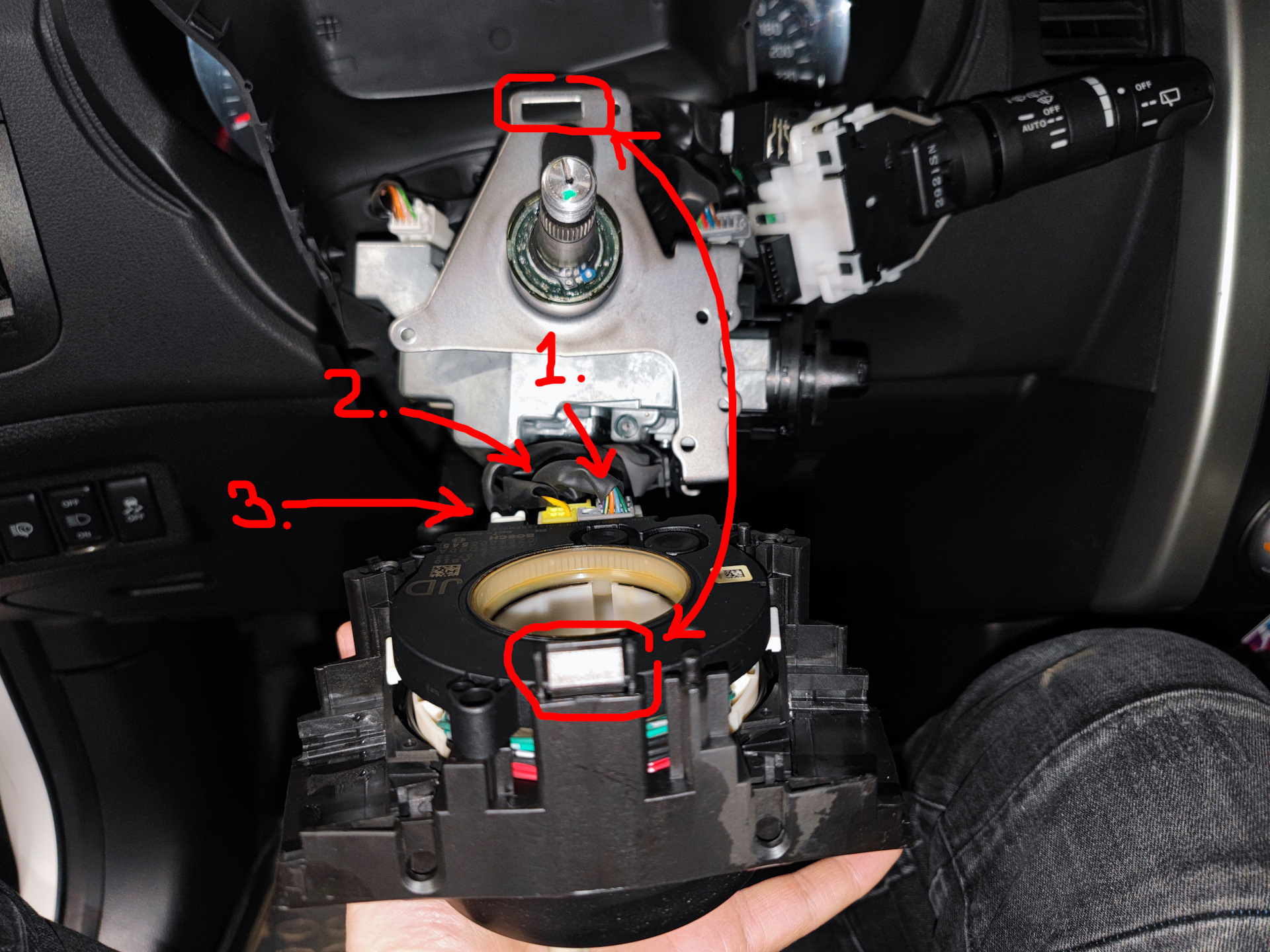 Замена подрулевого шлейфа - Nissan X-Trail II (t31), 2 л, 2012 года своими рукам