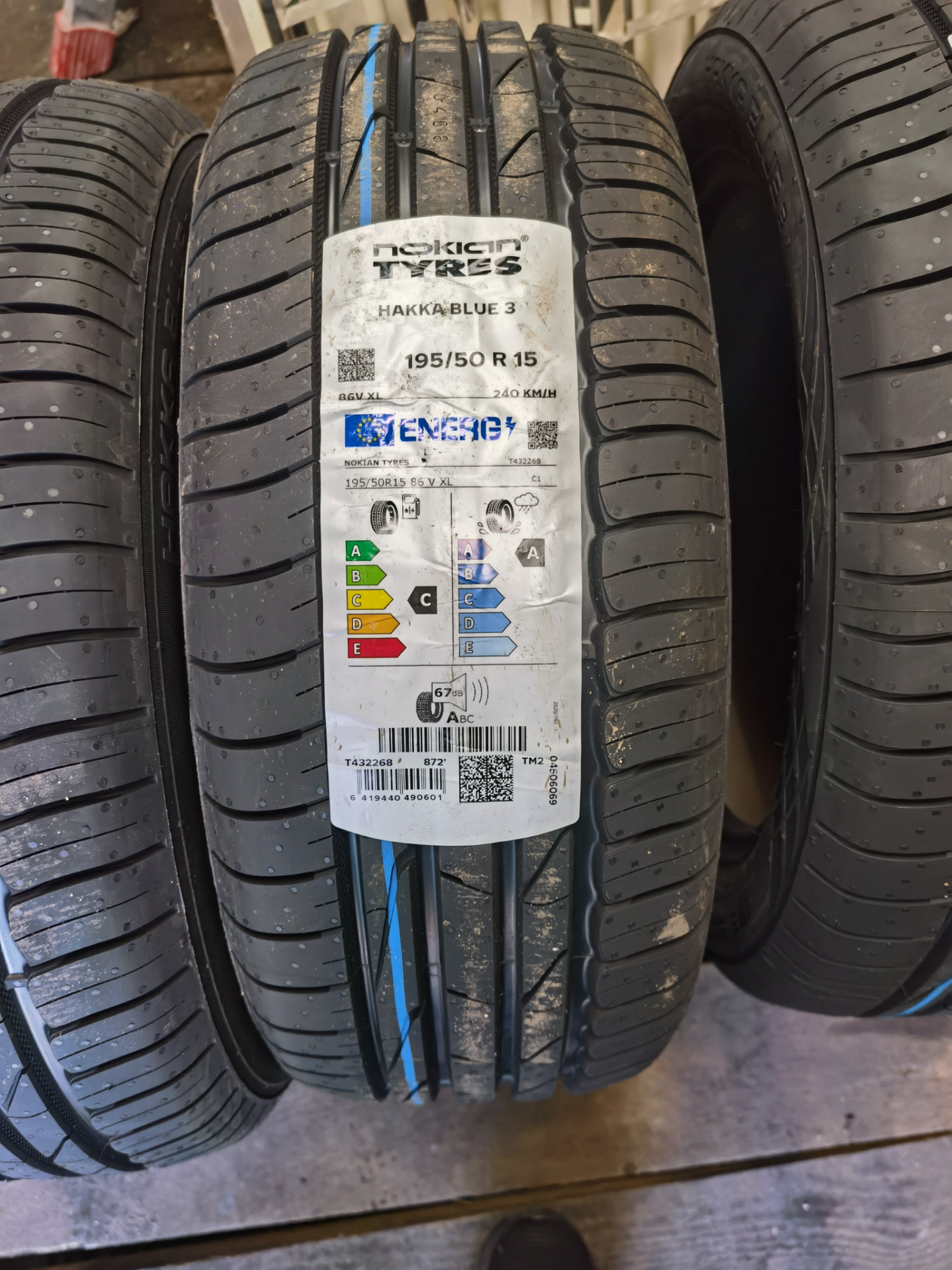 Nokian blue 3 suv. Nokian Hakka Blue 3. Резина Nokian Tyres 195/50 r15 Hakka Blue 2. Nokian Hakka Blue 3 195/50 r15. Нокиан Хакка блю2 195*65*15.