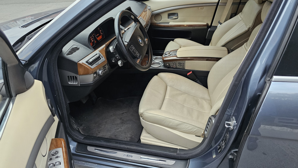 Фото в бортжурнале BMW 7 series (E65/E66)