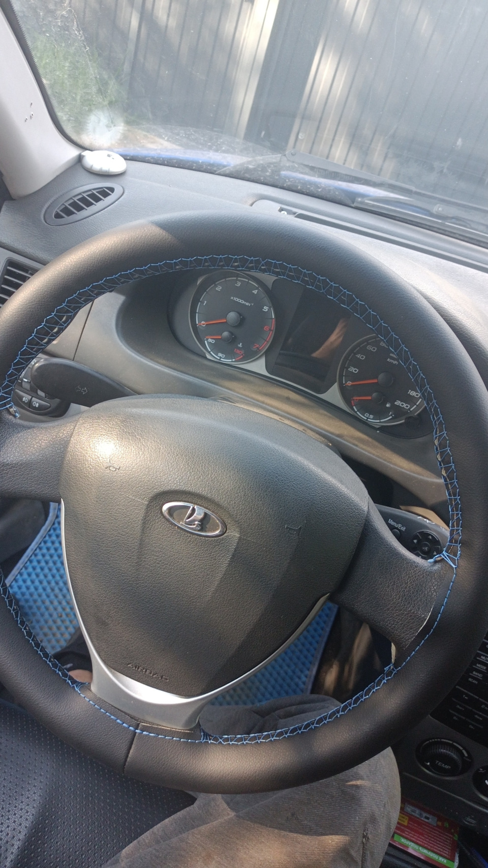 Зашитая)) — Lada Приора Купе