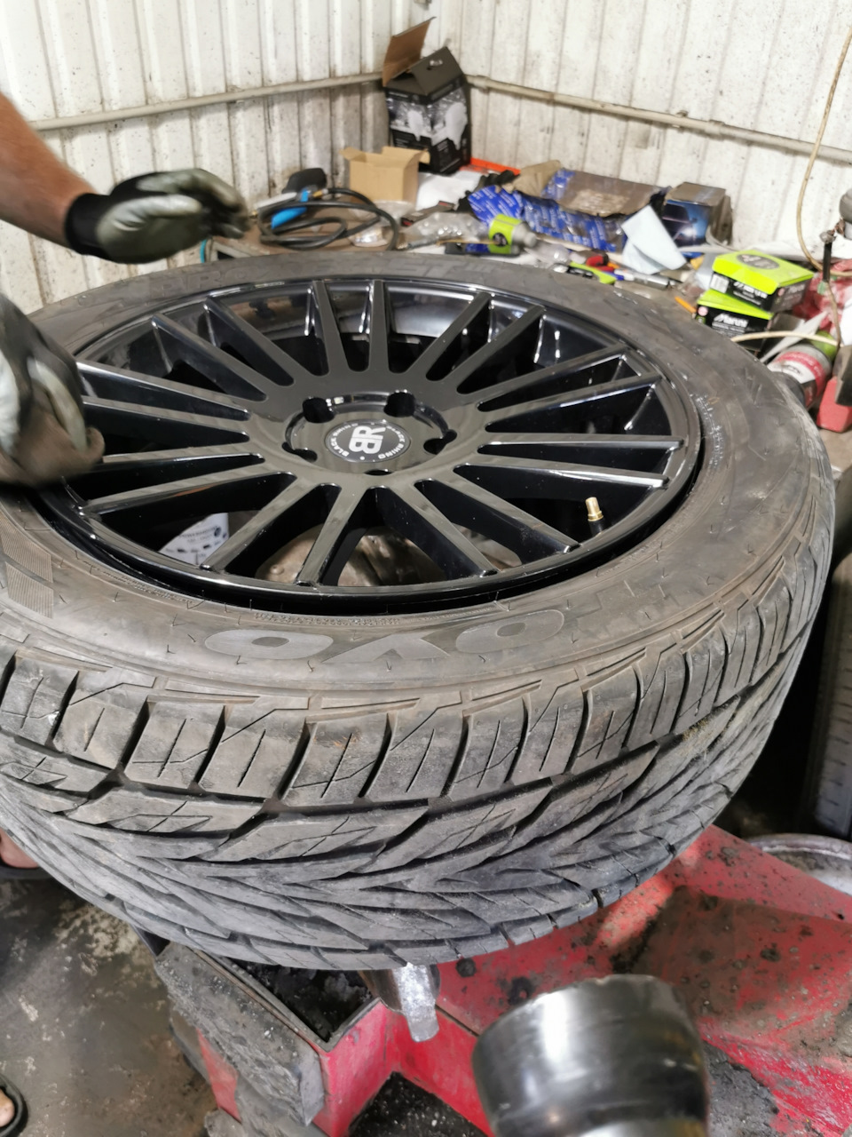 Диски Black rhino r20 + резина Toyo + датчики + секретки — Jeep Grand ...
