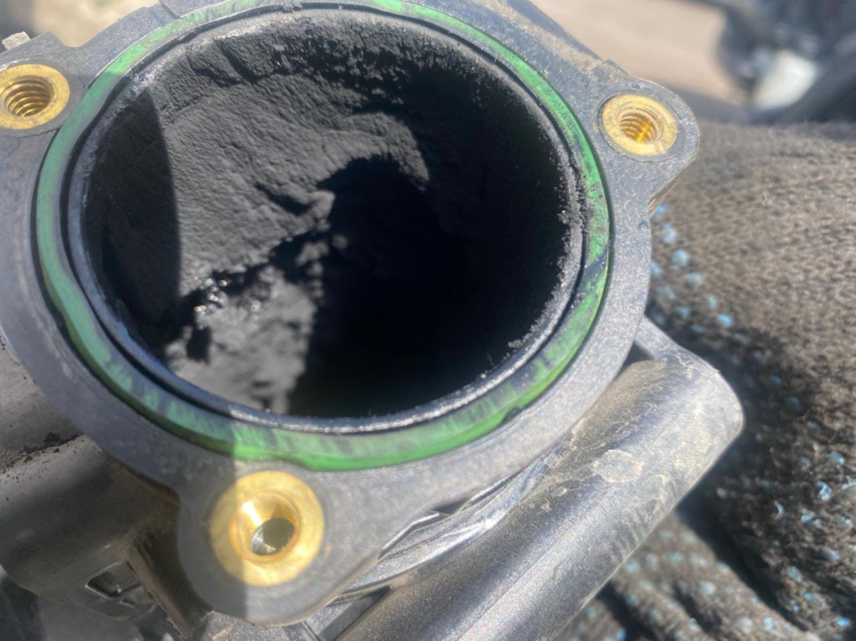 Замена свечей накала и промывка коллектора — BMW X6 (E71/E72), 3 л ...