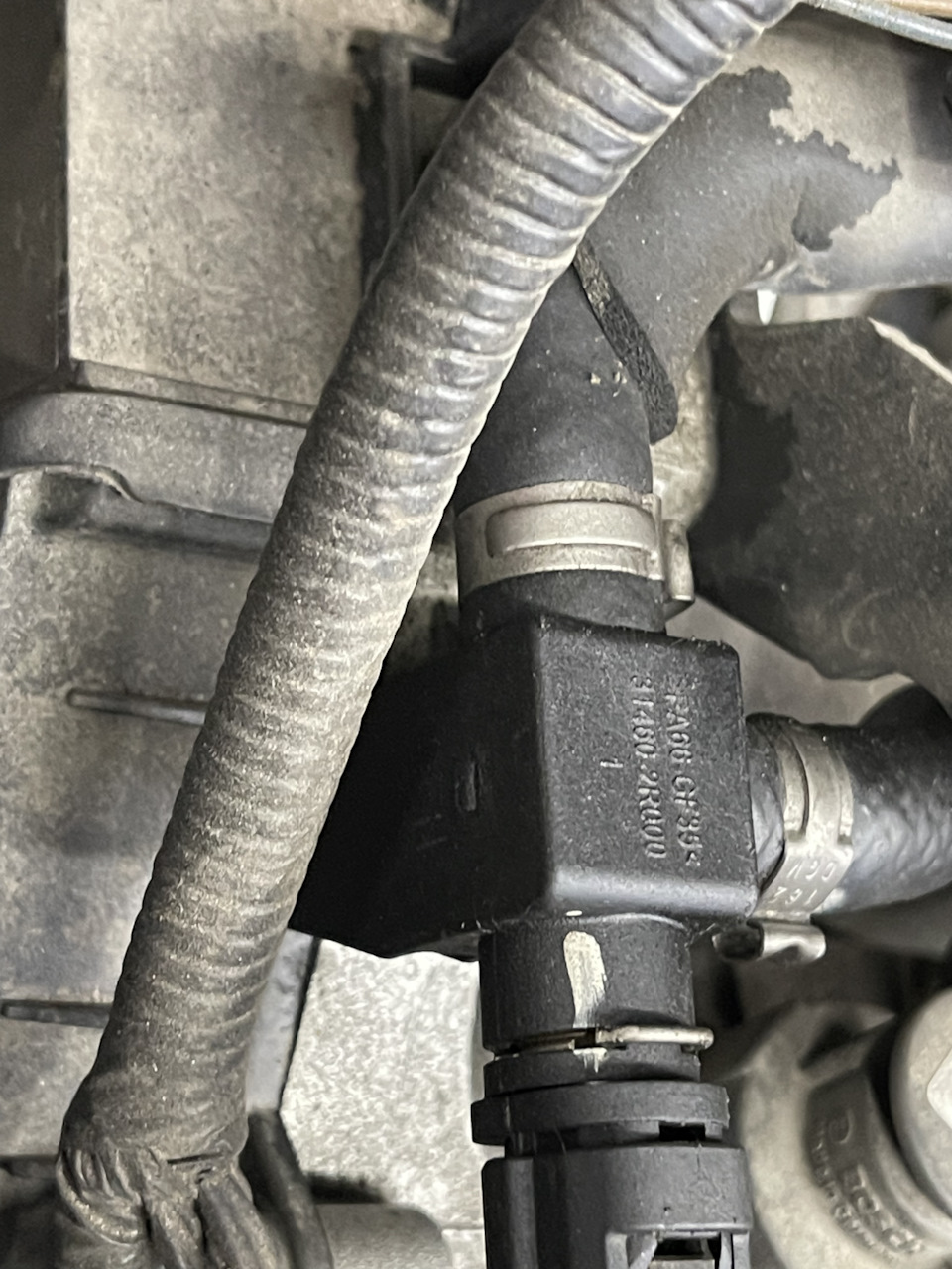 Течь топлива с «обратки» — KIA Carnival (4G), 2,2 л, 2021 года | визит ...