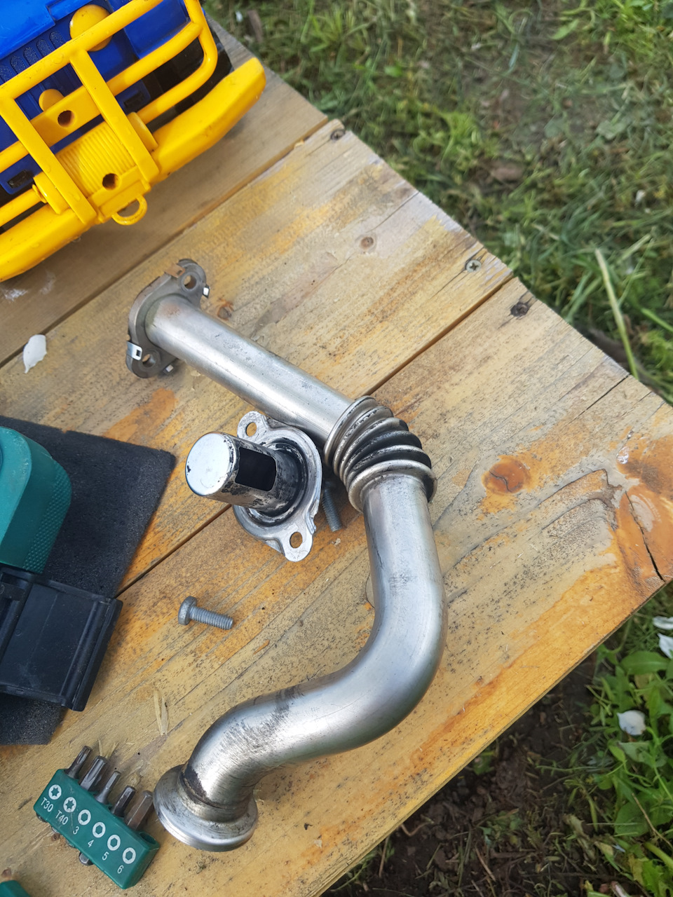 Чистка воздушной заслонки — Volkswagen Tiguan (1G), 2 л, 2012 года ...