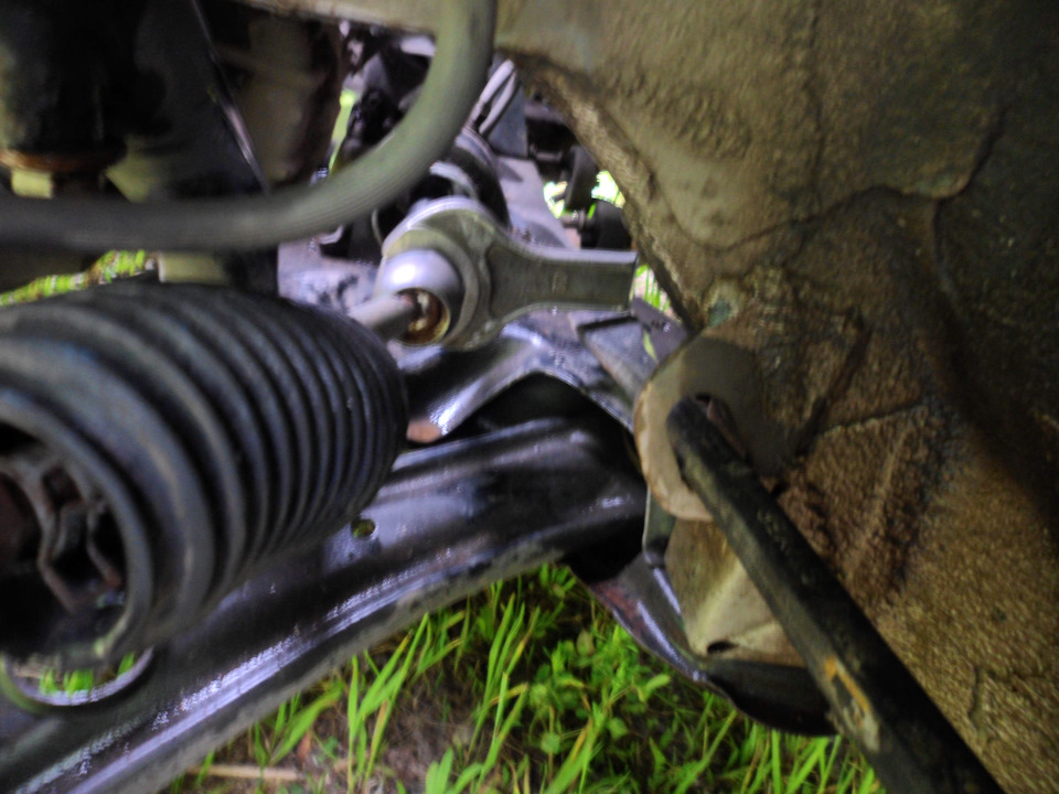 Как открутить рулевую тягу Toyota Platz. — Toyota Master Ace Surf, 2 л ...