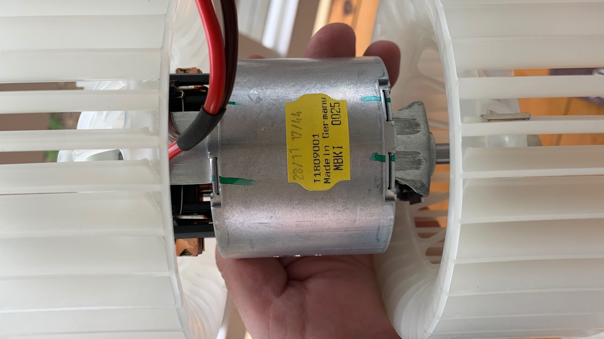 Сенсор печка. Датчик перегрева эберспехер d4. Датчик перегрева эберспехер d4. Смазывание термопастой датчики на печке. Печной датчик в принтере.