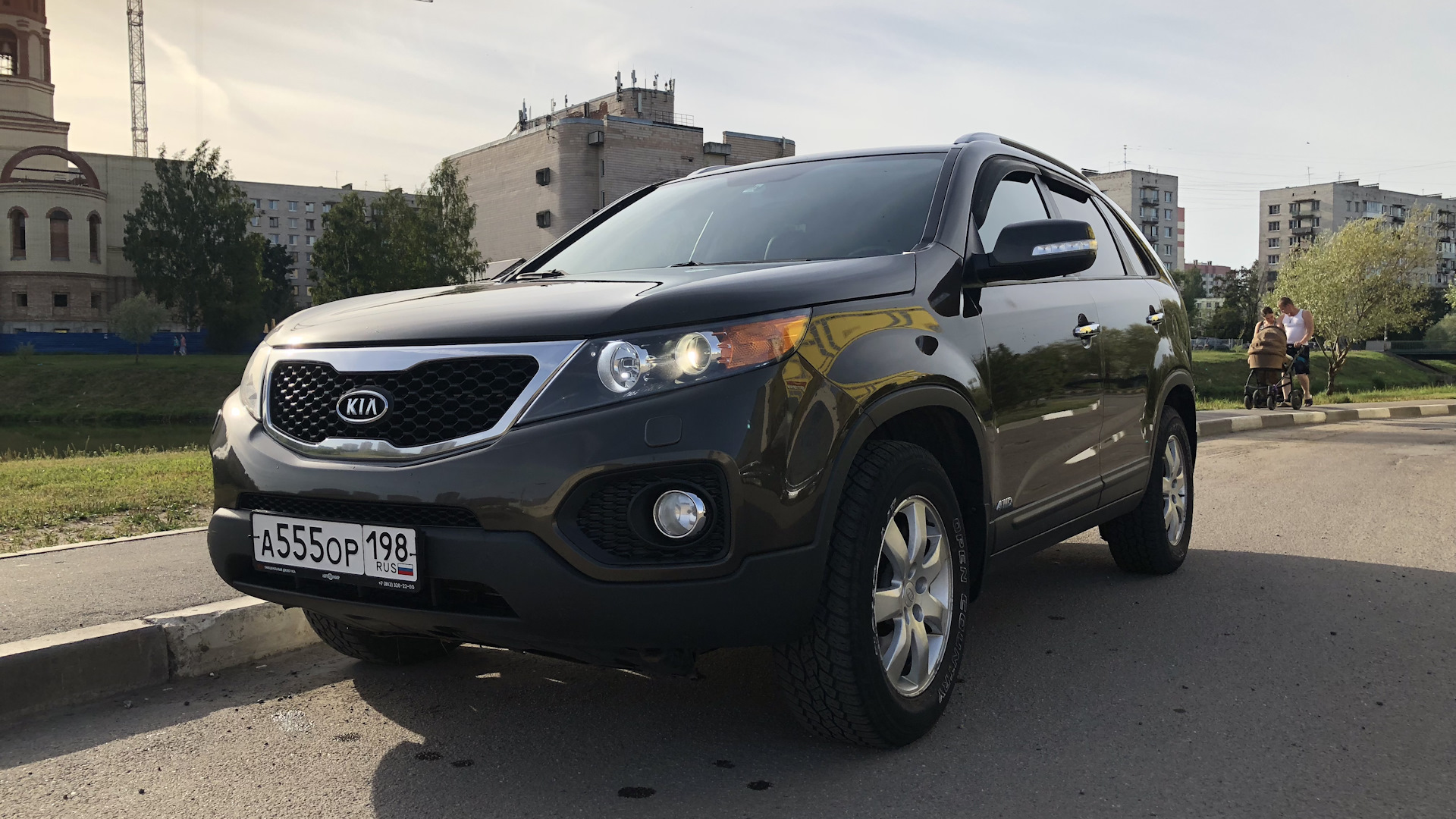 Соренто 2.4 бензин. Киа Соренто хаки. Kia Sorento XM 2010 хаки. Киа Соренто 2 хаки. Kia Sorento 2 XM грязь.