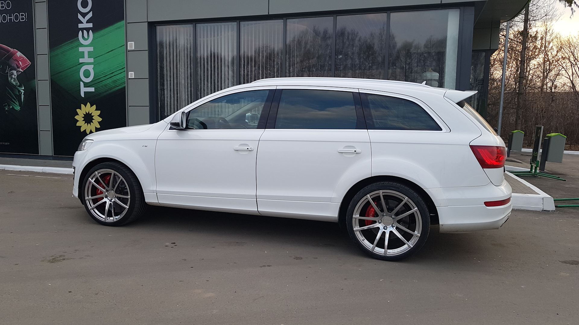 Ставим разноширокие диски от Beneventi — Audi Q7 (1G), 5,9 л, 2011 года |  колёсные диски | DRIVE2