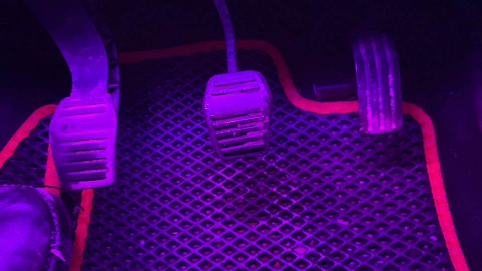 Замена салонного фильтра и накладки педали тормоза — Ford Fusion, 1,4 л ...