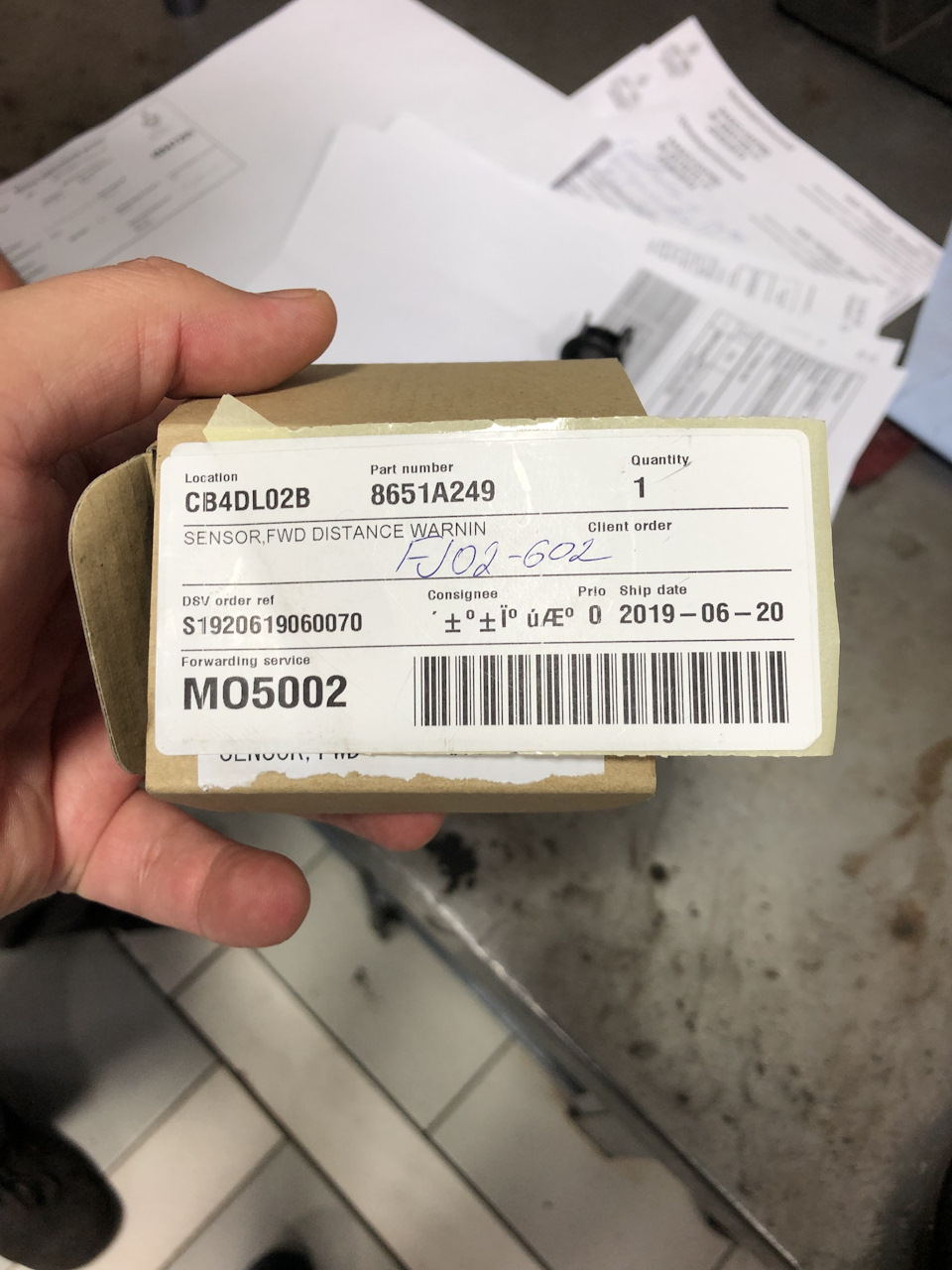 8651A249 Датчик парковки передний Mitsubishi | Запчасти на DRIVE2
