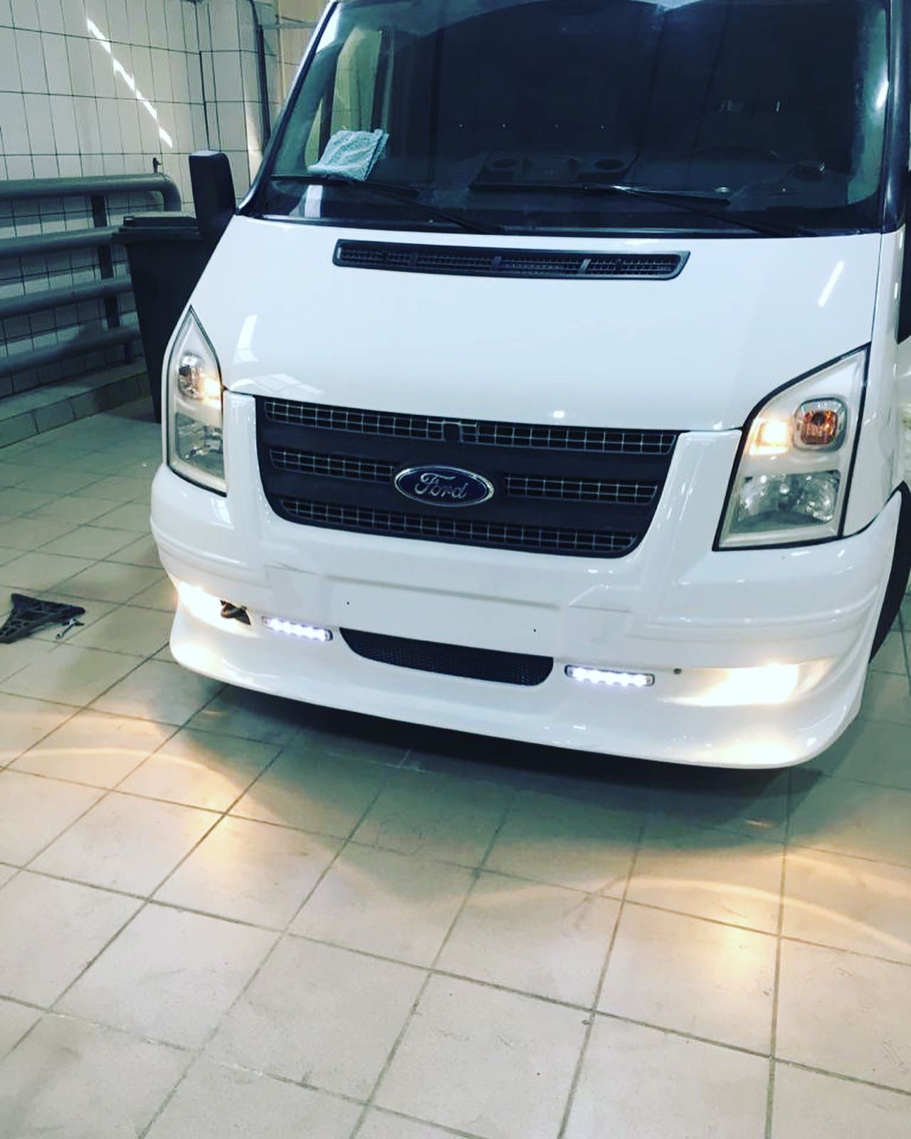 Обвес бампера Ford Transit