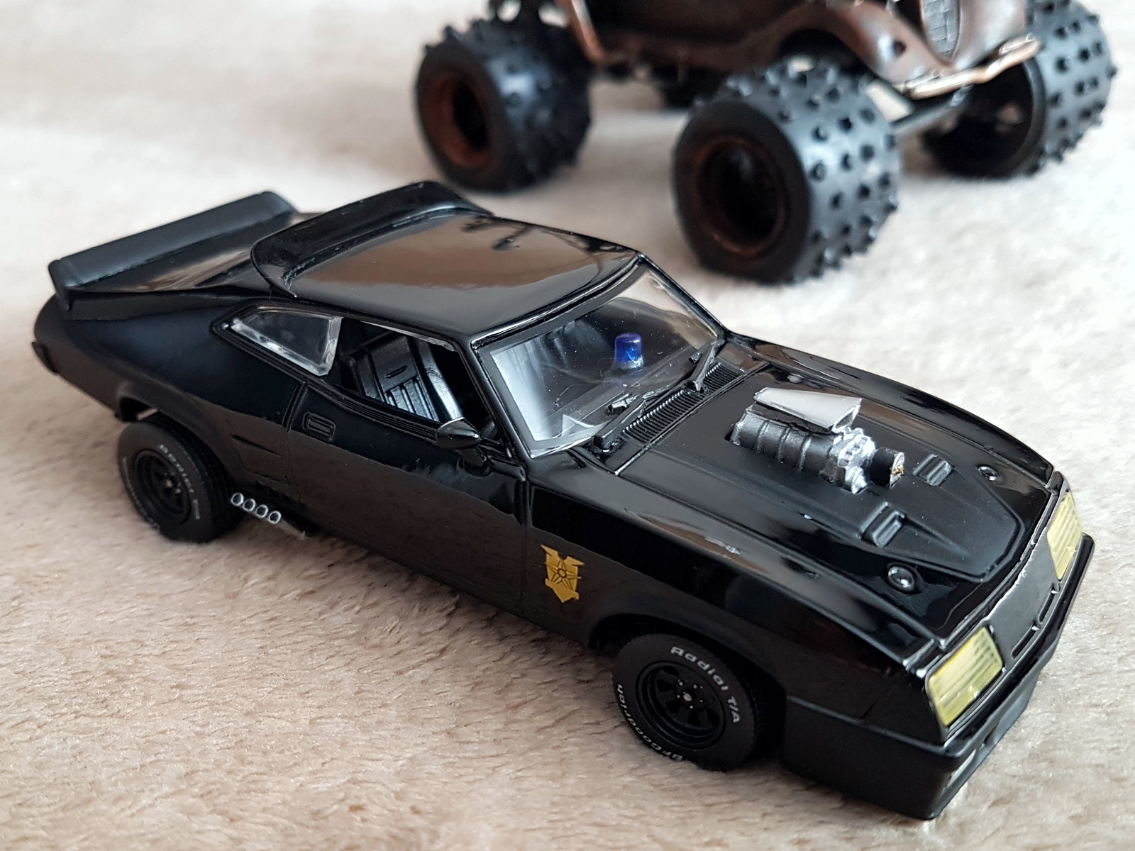 Ford Falcon XB v8 Interceptor