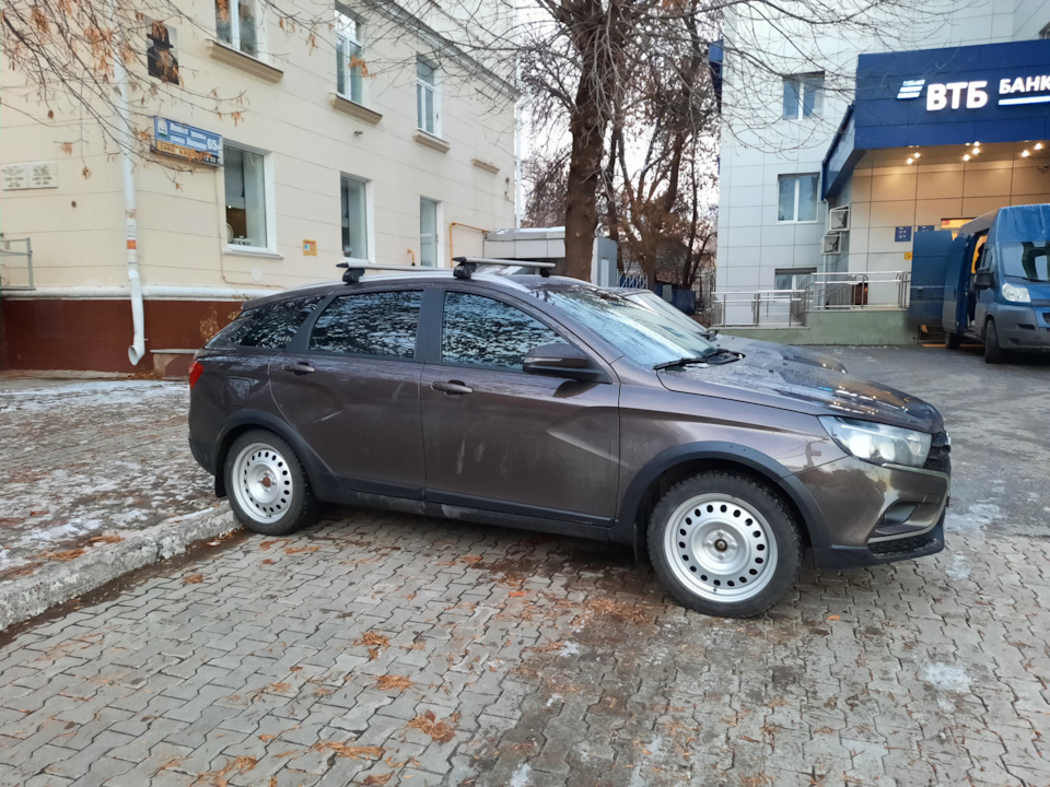 Штампы R17 на зиму — Lada Vesta SW Cross (1G), 1,6 л, 2021 года ...