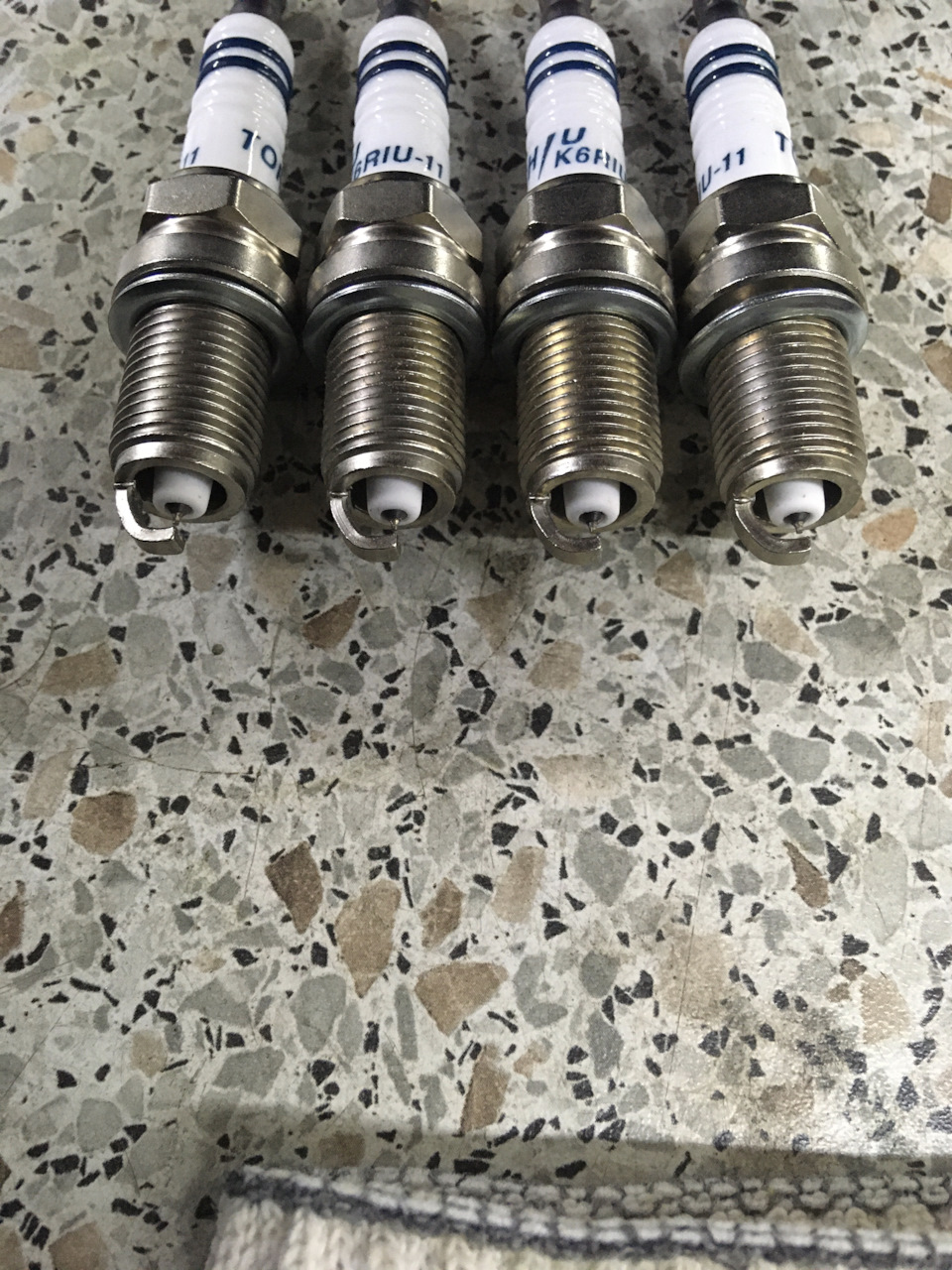 Антикризисная замена свечей, удаление насоса ускоренного прогрева ...