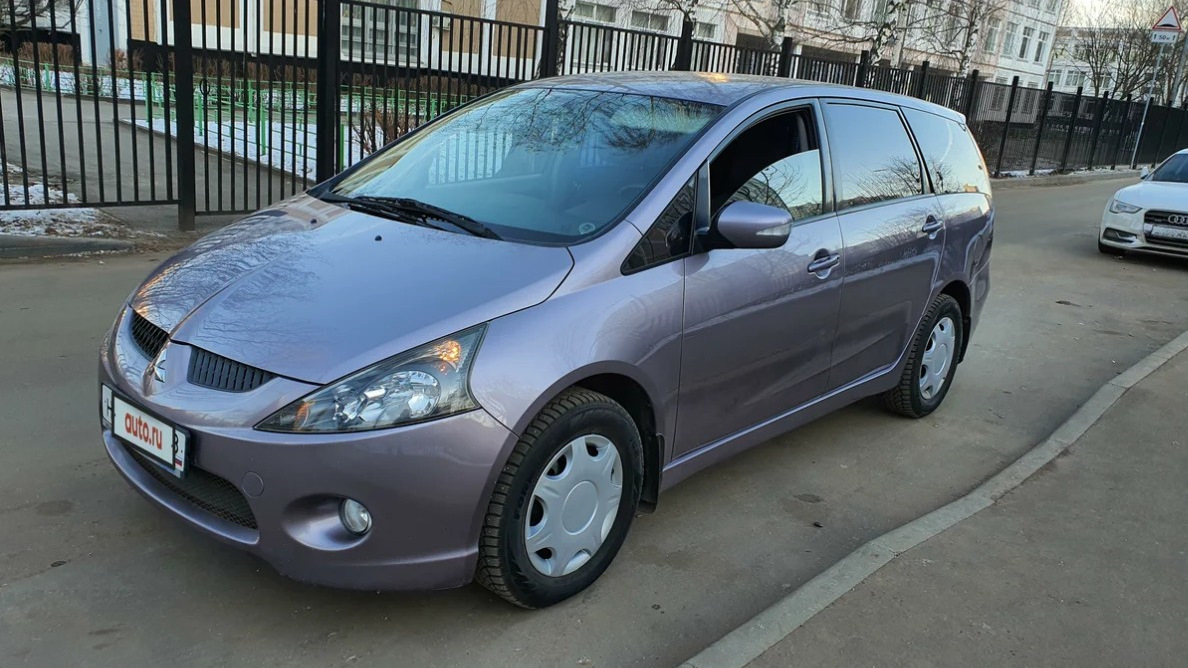 Mitsubishi Grandis 2.4 бензиновый 2006 | Лайнер с берегов Невы на DRIVE2