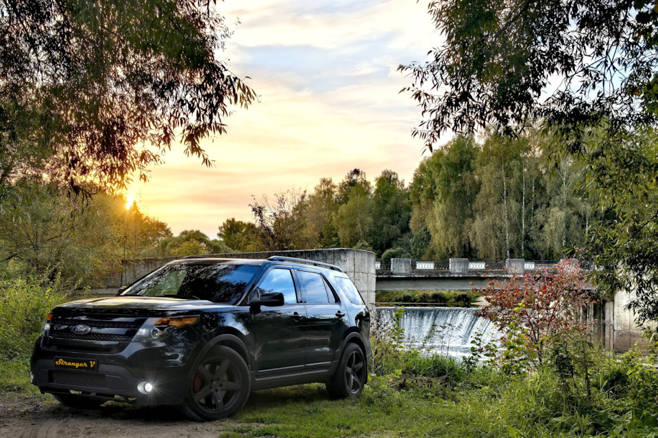 Фото в бортжурнале Ford Explorer (5G)