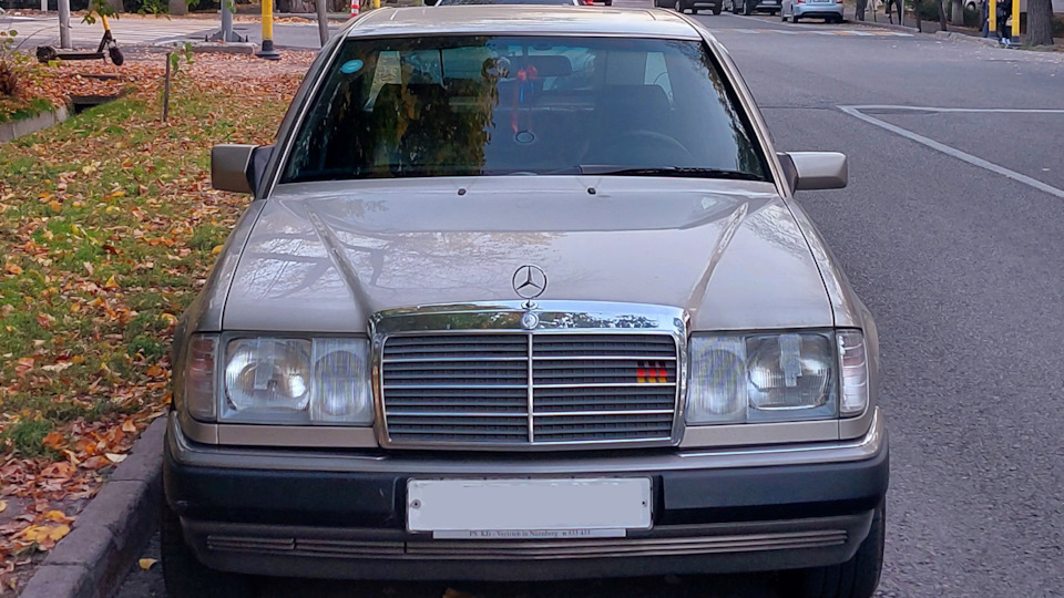 Волчок мерседес w124. Мерседес 124 сбоку. Mercedes-benz w124, 1991. Мерседес бенц w124. Mercedes w124 e500.