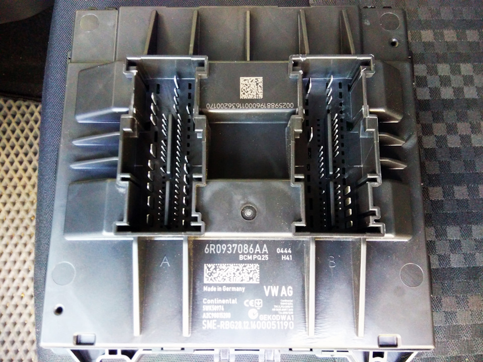 Zamena Bloka Vsm 6r0937086aa Na 6r0937087ad Volkswagen Polo Sedan 1 6 L 2017 Goda Na Drive2