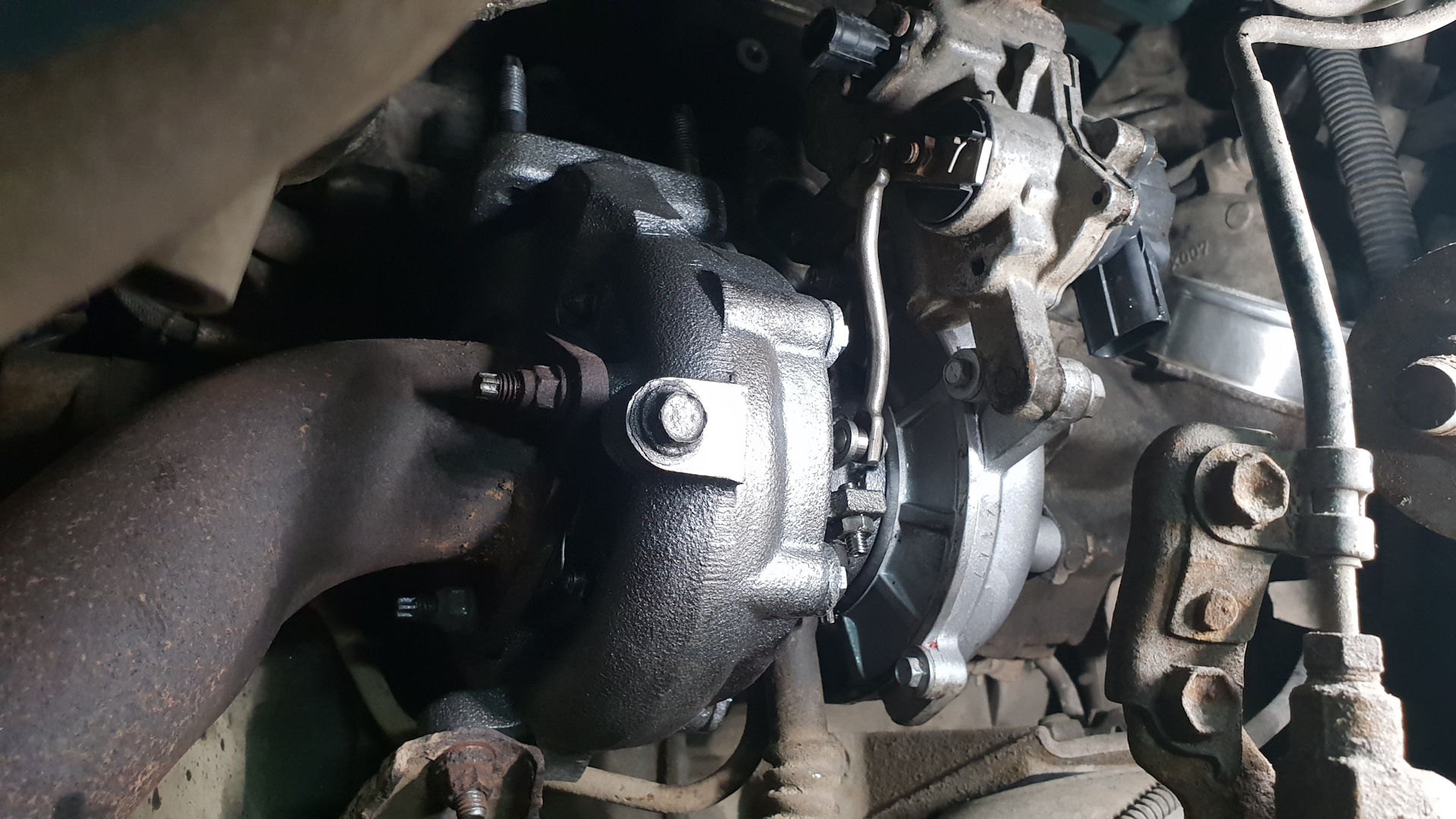 турбина ленд крузер прадо. P0046 toyota land cruiser 200 дизель. турбина тойота прадо 120 дизель. турбина ленд крузер 100 дизель. правая турбина тойота ленд крузер 200 дизель.