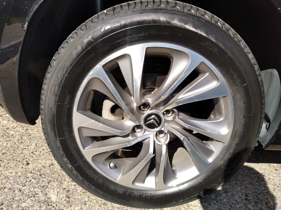 Резина l1. 215/55 r16. Шины на citroen. Шины на citroen. Зимние шины на ситроен с1.