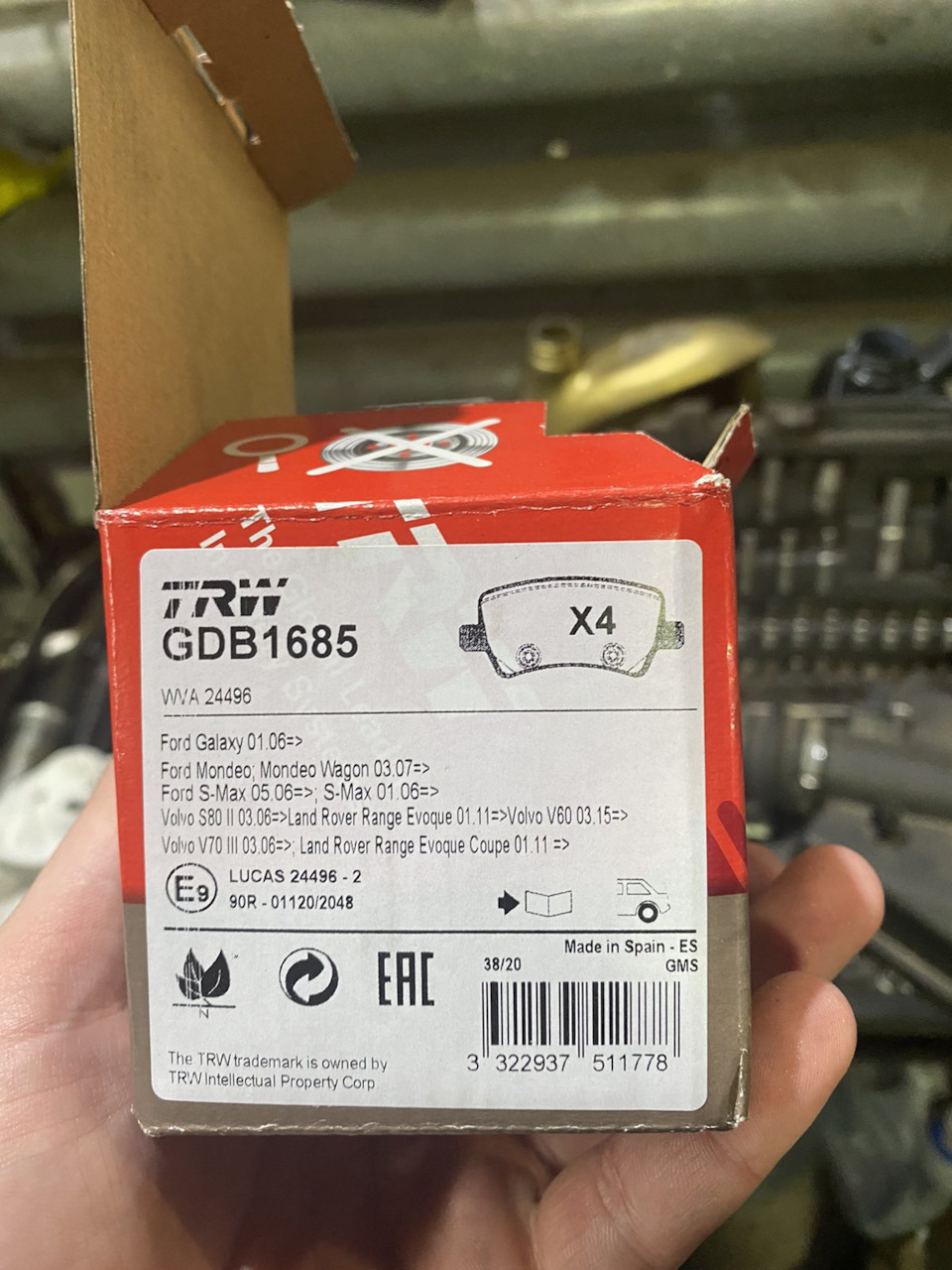 25. Замена задних тормозных колодок — Volvo S80 (2G), 1,6 л, 2013 года ...