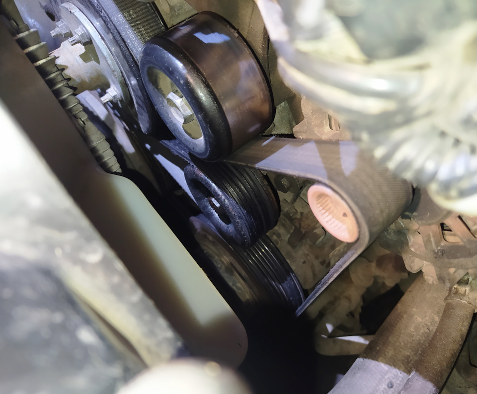 Замена обгонной муфты генератора — Nissan Pathfinder (3G), 2,5 л, 2010 ...