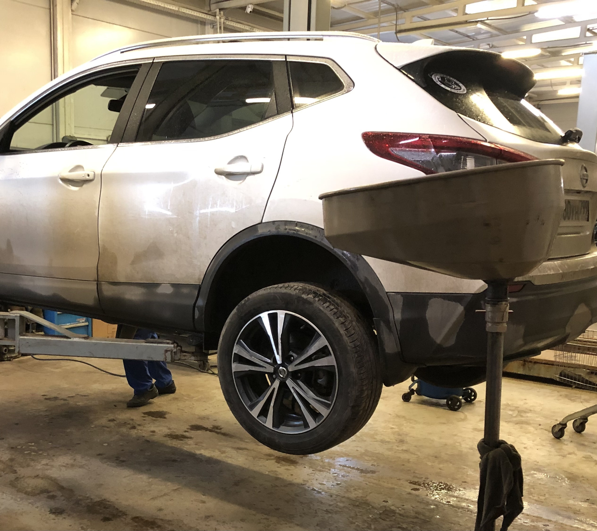 Шиномонтаж + развал схождение — Nissan Qashqai (2G), 2 л, 2021 года ...